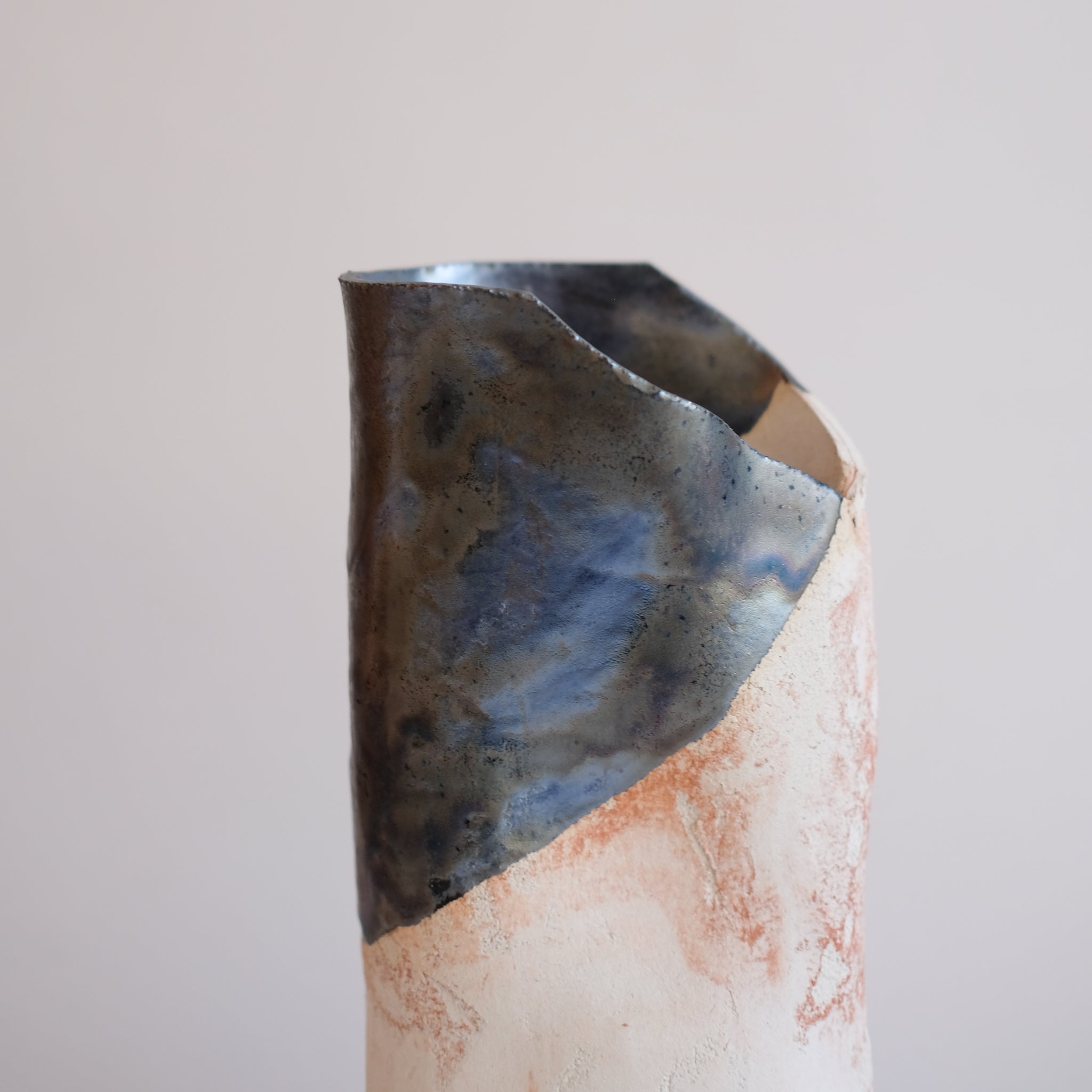 Vase Omota 05 par Emmanuelle Roule pour Brutal Ceramics