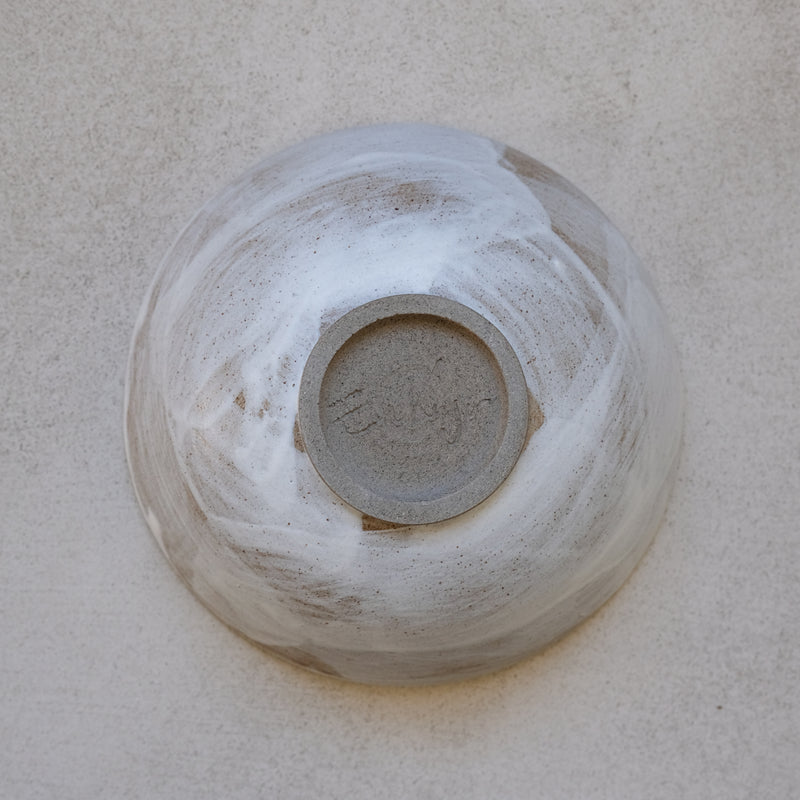 Bol à ramen en grès gris D18cm - blanc neige d'Eva Kengen chez Brutal Ceramics