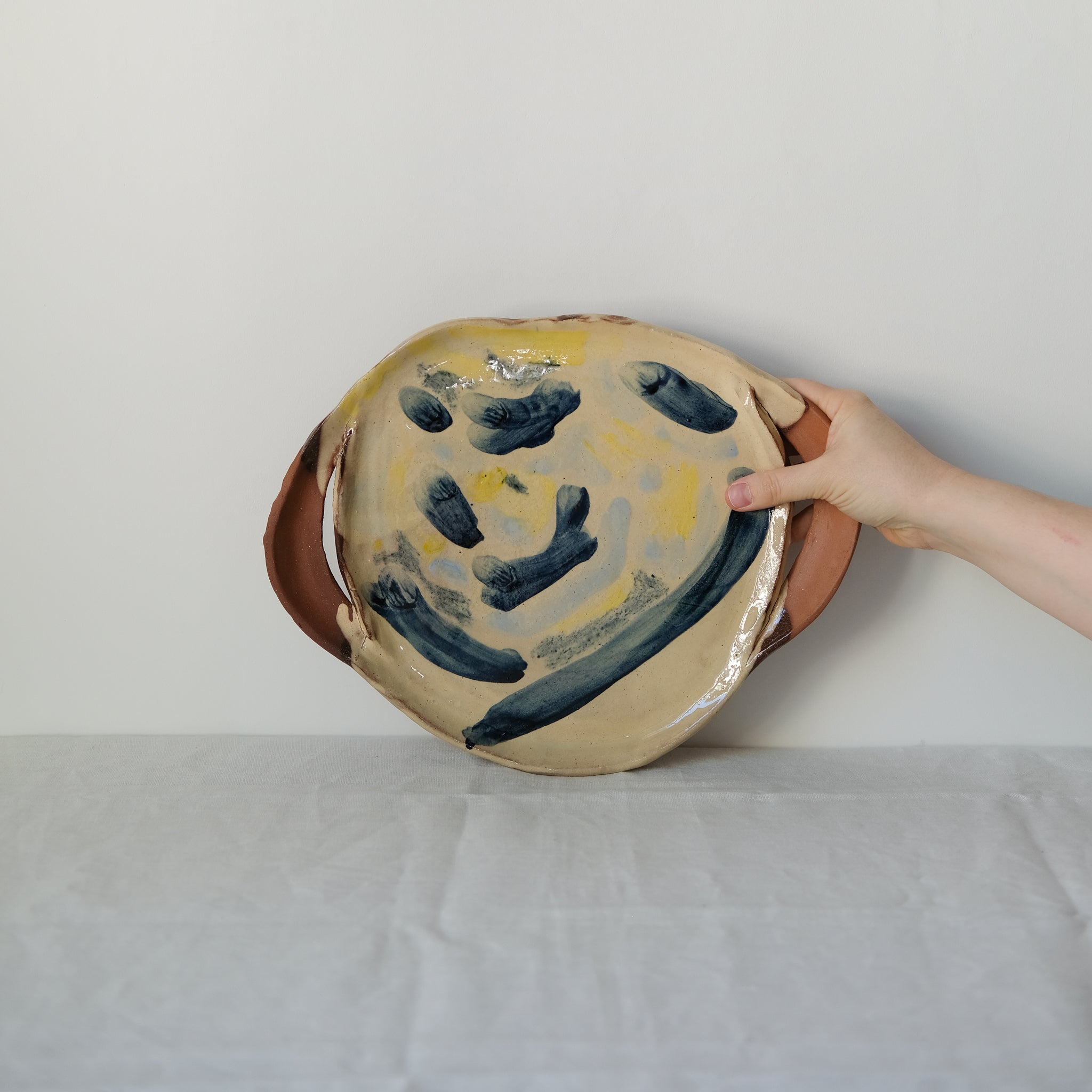 Plat Ansé 01 multicolore par Héloïse Bariol chez Brutal Ceramics