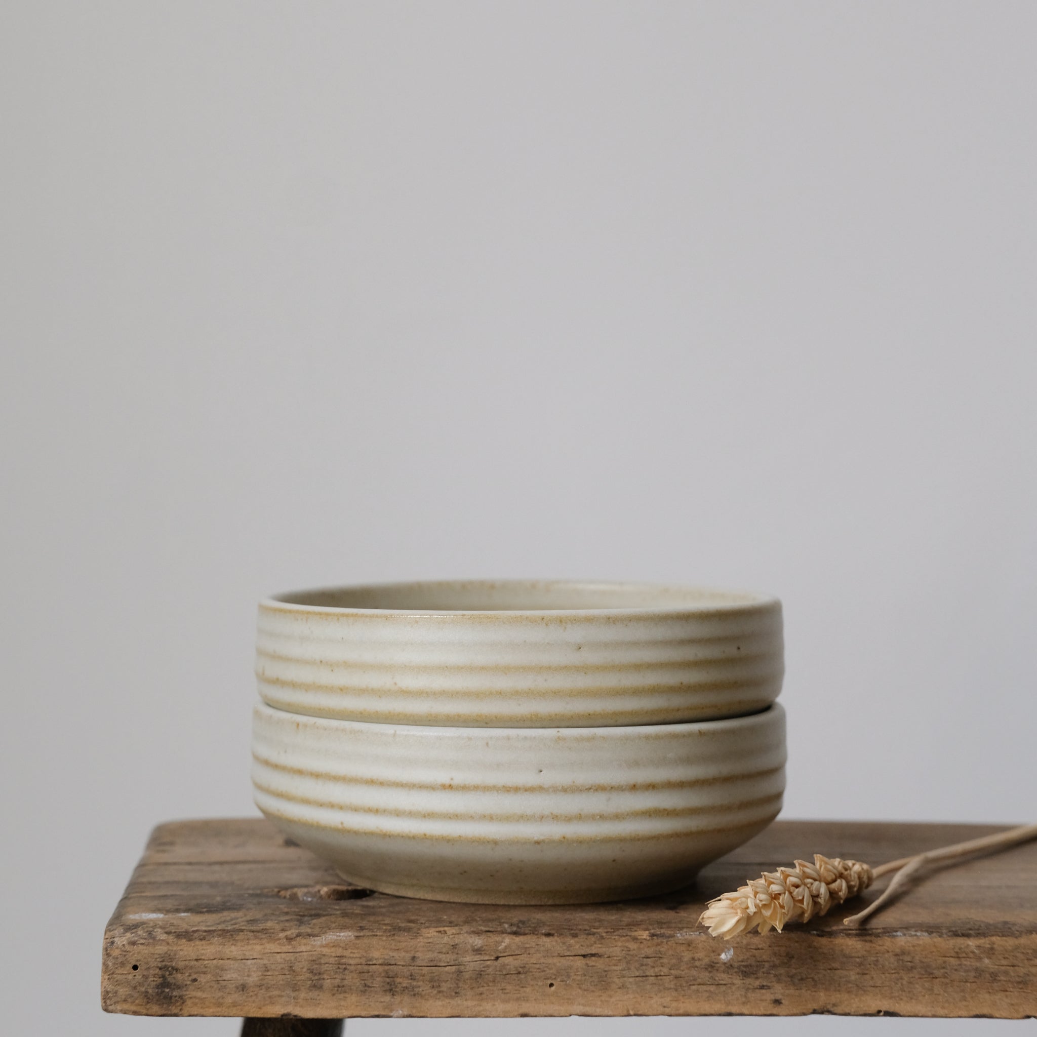 Bol à en Grès blanc cassé par Malo chez Brutal Ceramics