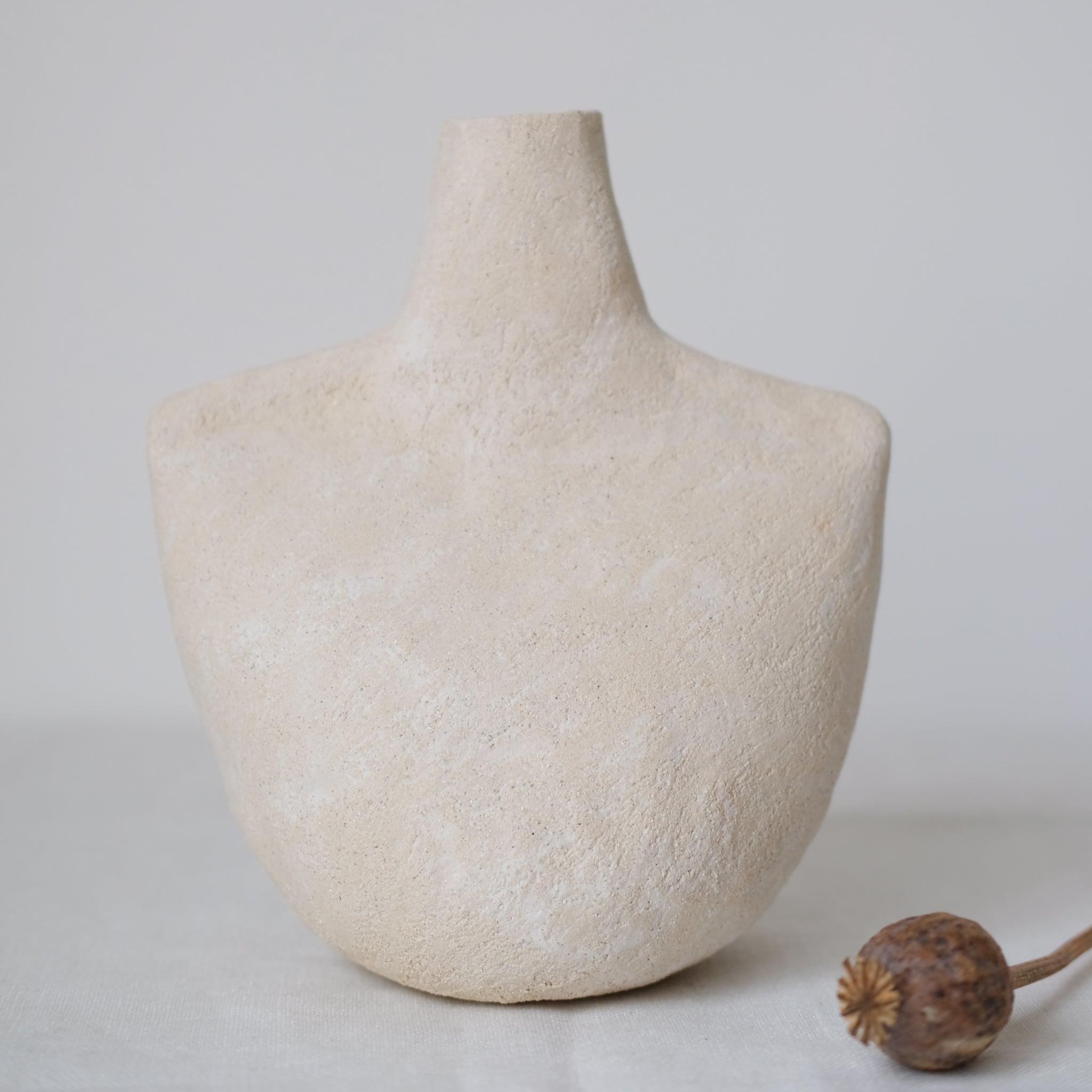 Grand vase Oiseau_03 - Sable par Stéphanie Petit chez Brutal