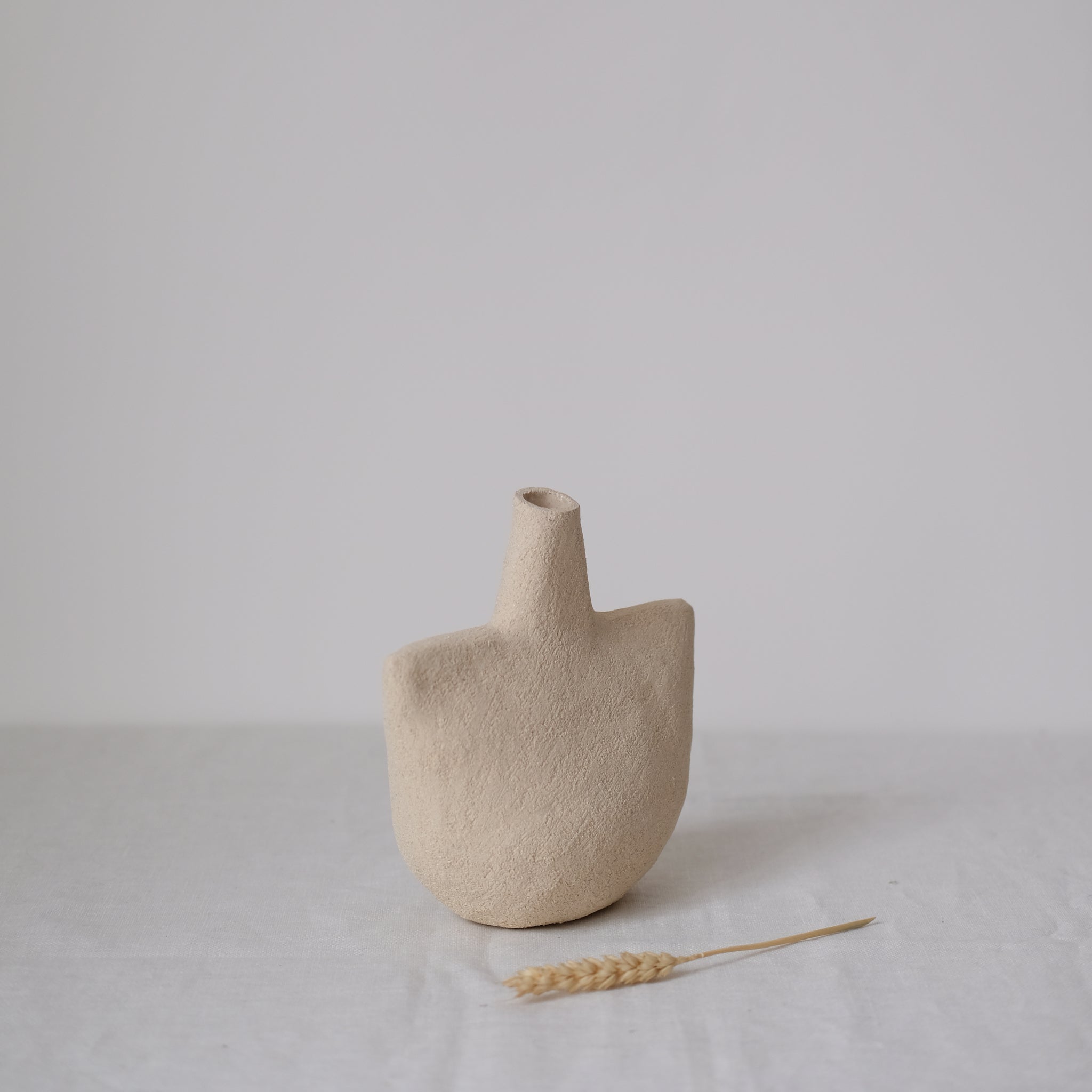 Grand vase Oiseau_01 - Sable par Stéphanie Petit chez Brutal