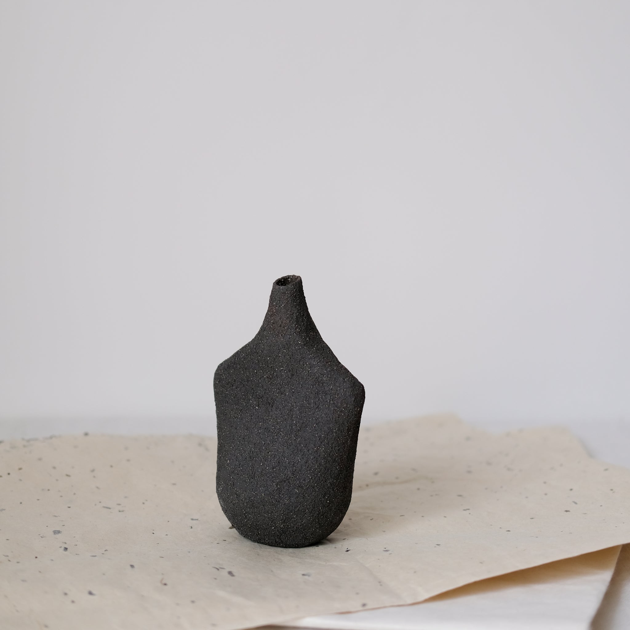 Grand vase Oiseau_06 - Noir par Stéphanie Petit chez Brutal