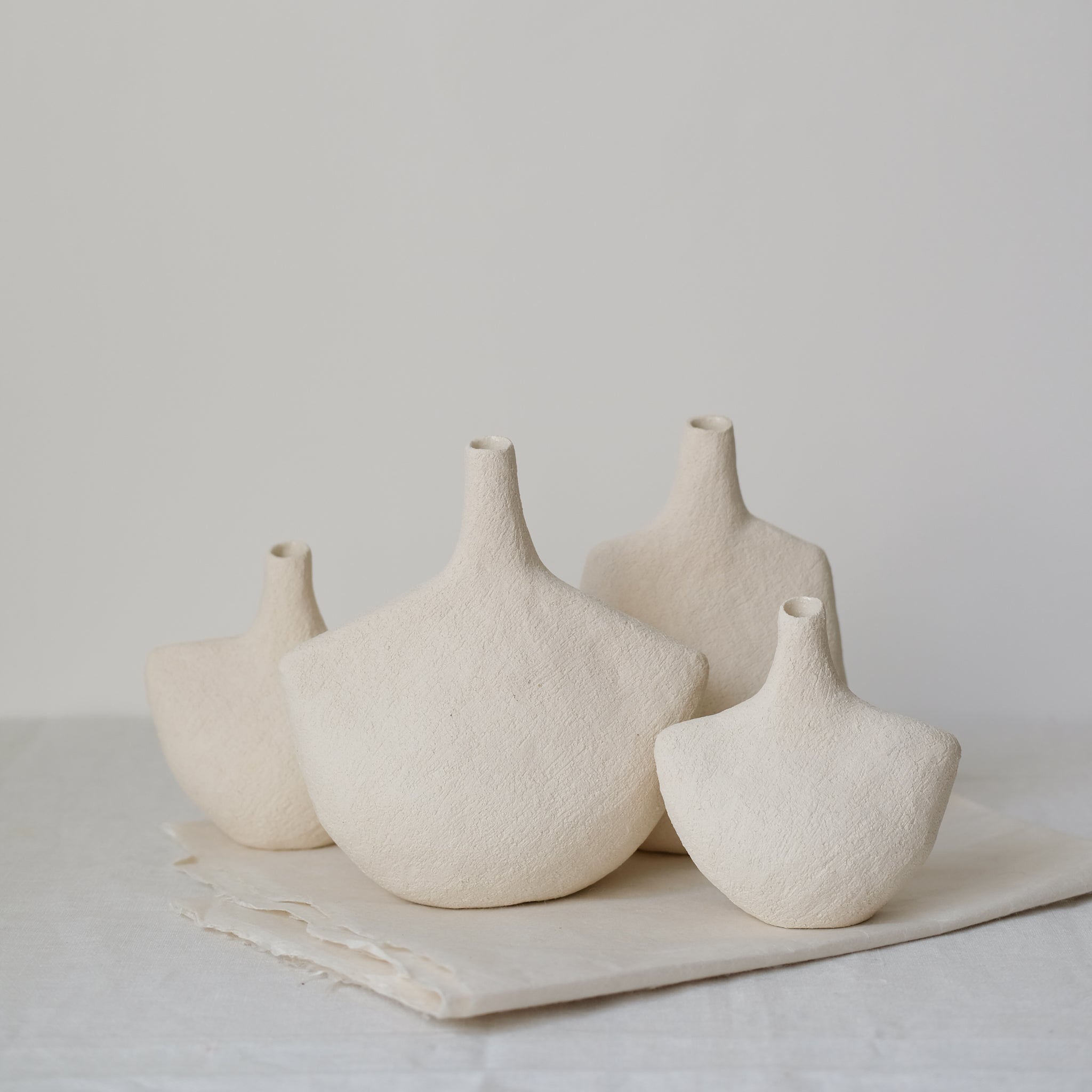 Petit vase Oiseau_07 - Blanc par Stéphanie Petit chez Brutal