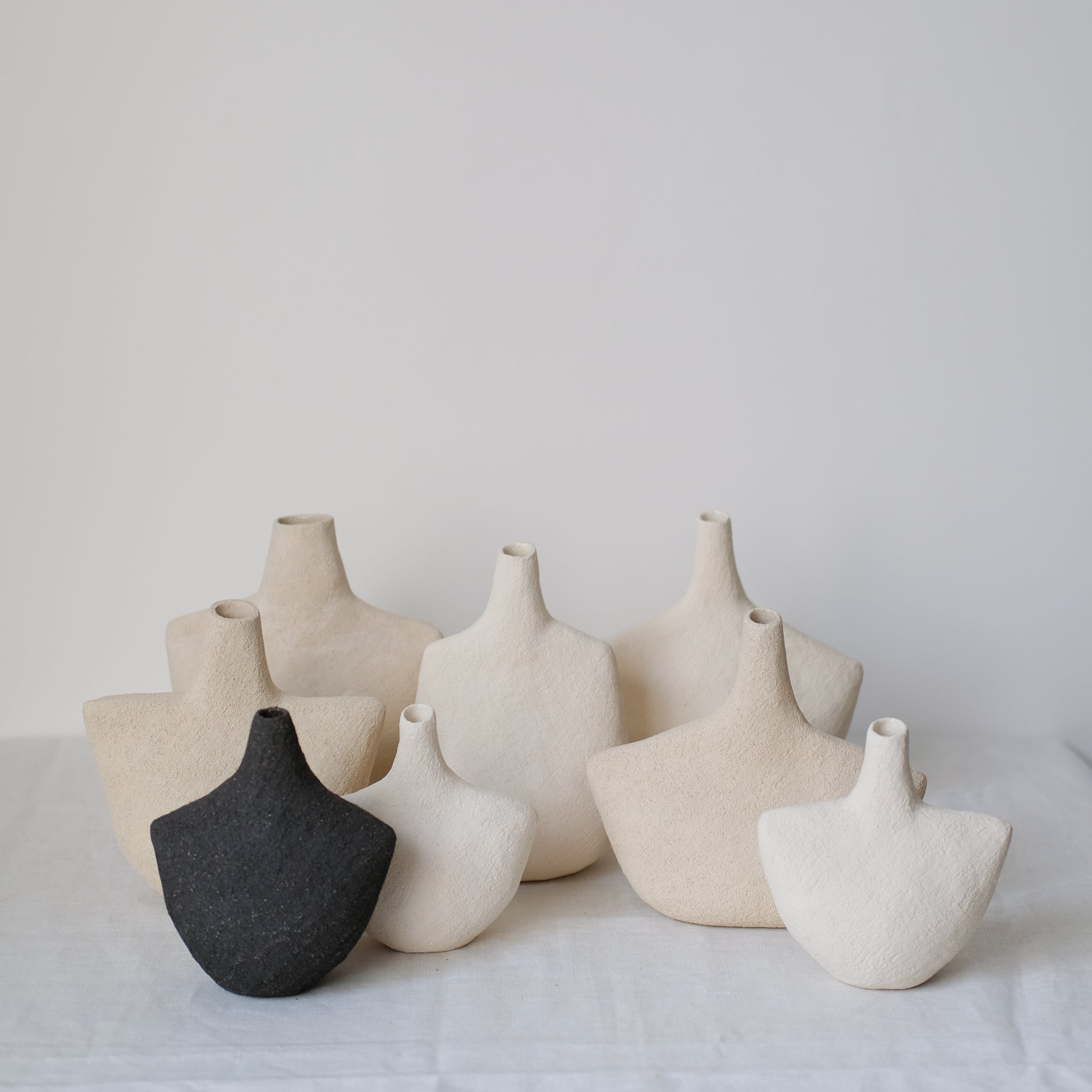 Petit vase Oiseau_07 - Blanc par Stéphanie Petit chez Brutal