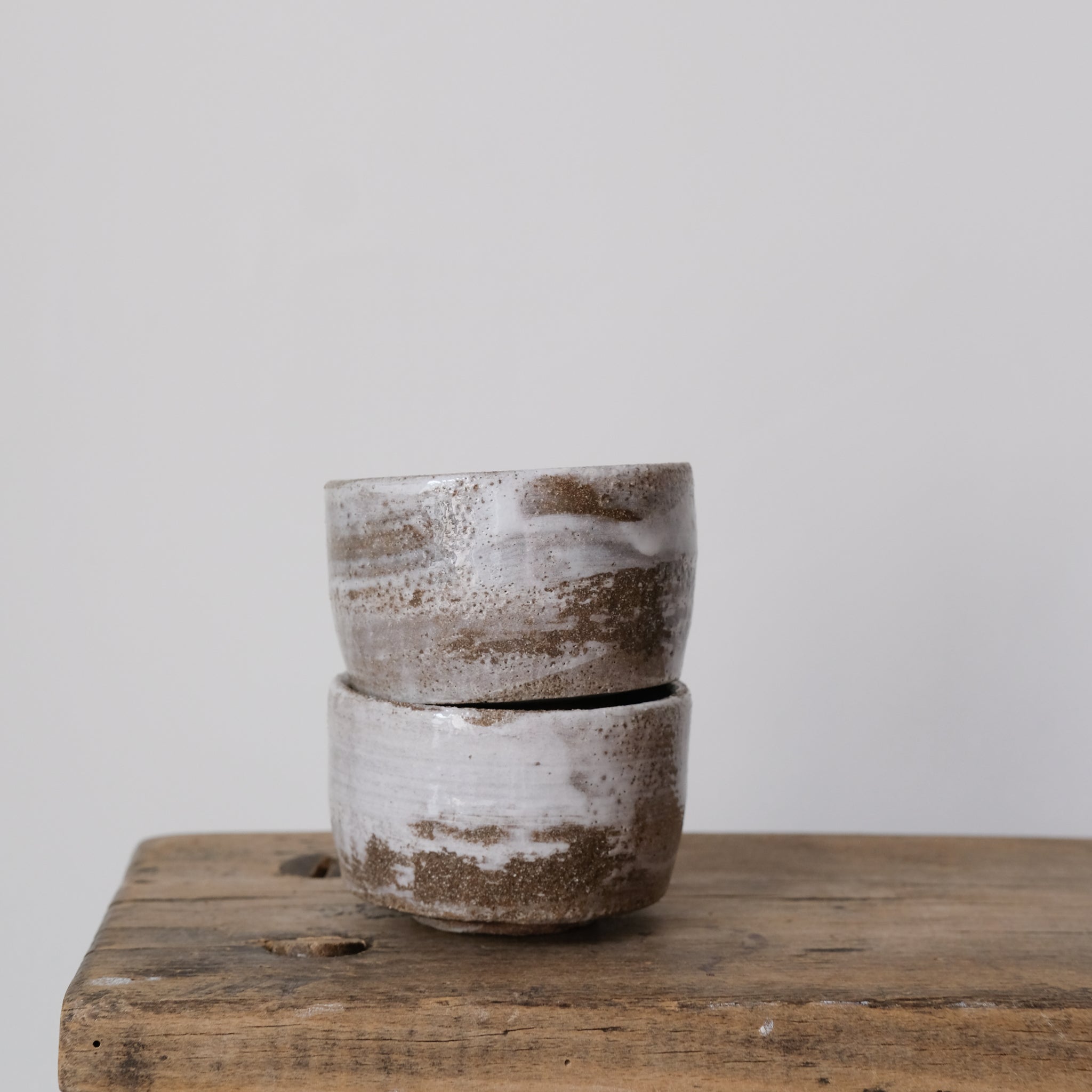 Tasse chawan en grès - Marron par Stéphanie Petit chez Brutal