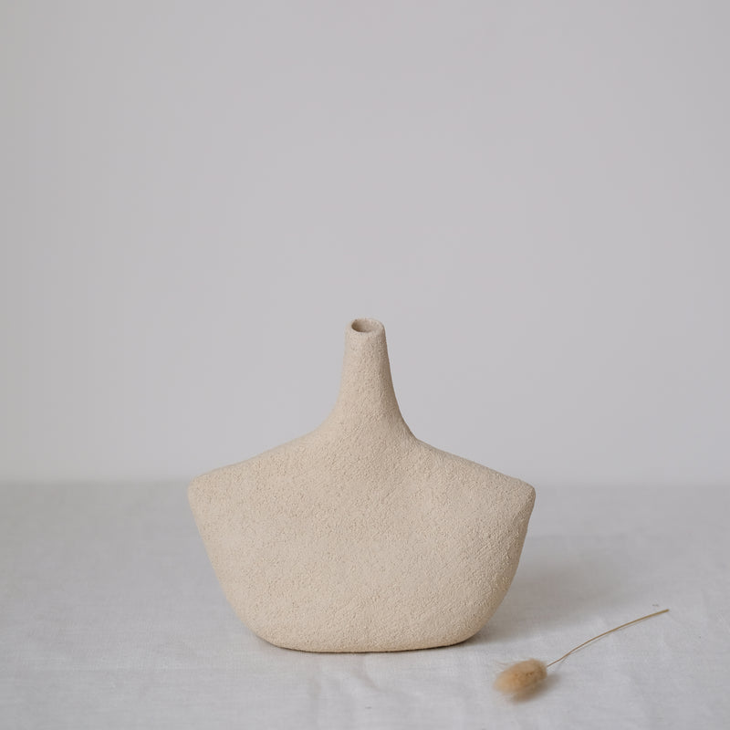 Grand vase Oiseau_02 - Sable par Stéphanie Petit chez Brutal