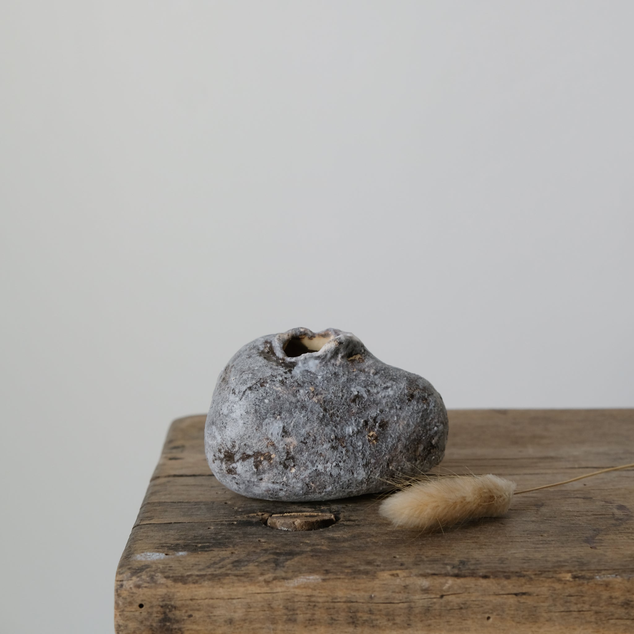 Vase Taitung, Taiwan, 2018 de Yellow Nose Studio chez Brutal Ceramics