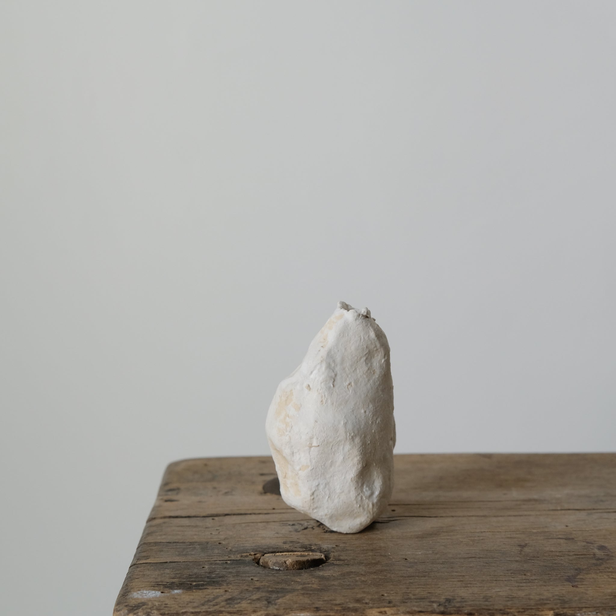 Vase Kyoto, Japan, 2018 de Yellow Nose Studio chez Brutal Ceramics