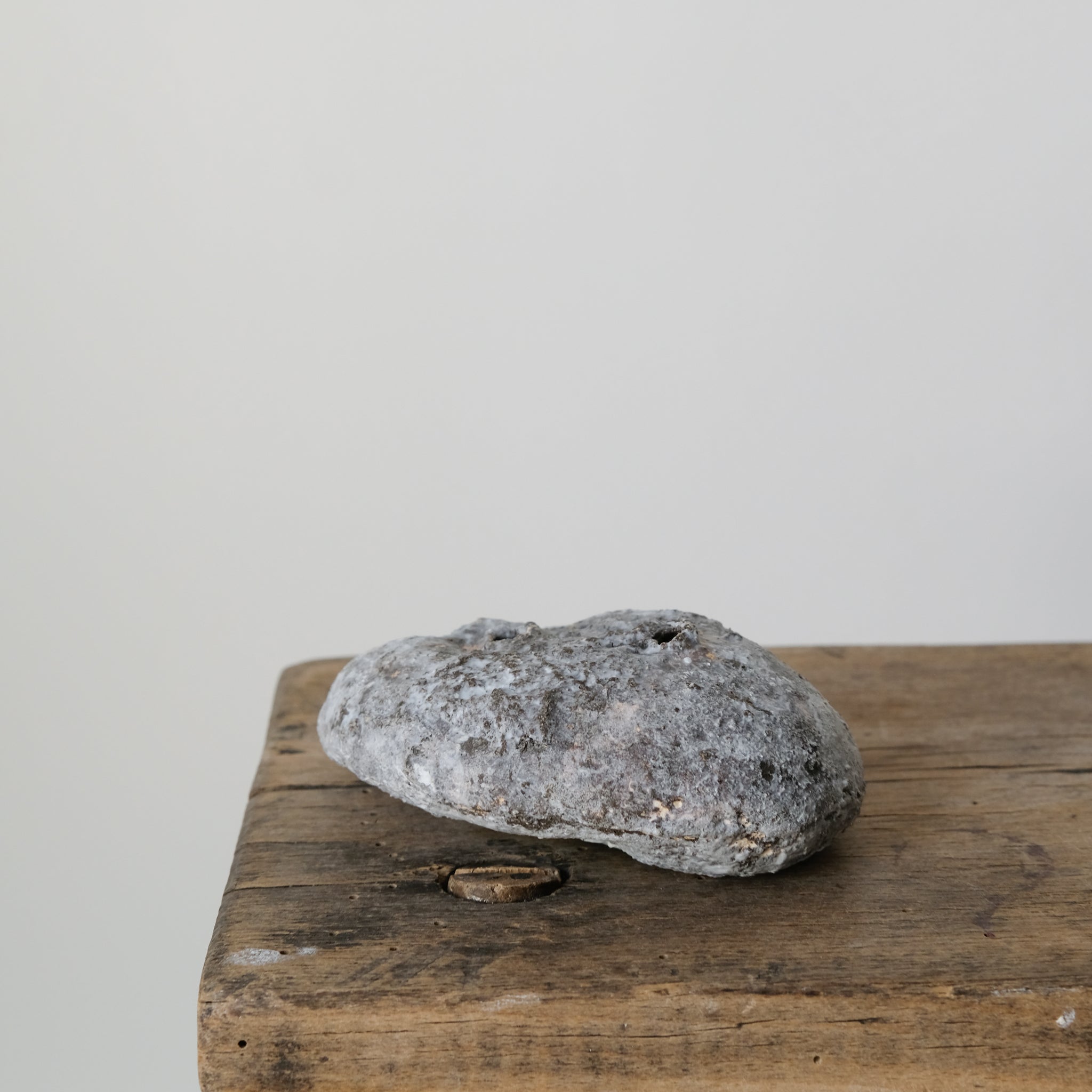 Vase Mallorca, Spain 2019 - H 4cm - Gris de Yellow Nose Studio chez Brutal Ceramics