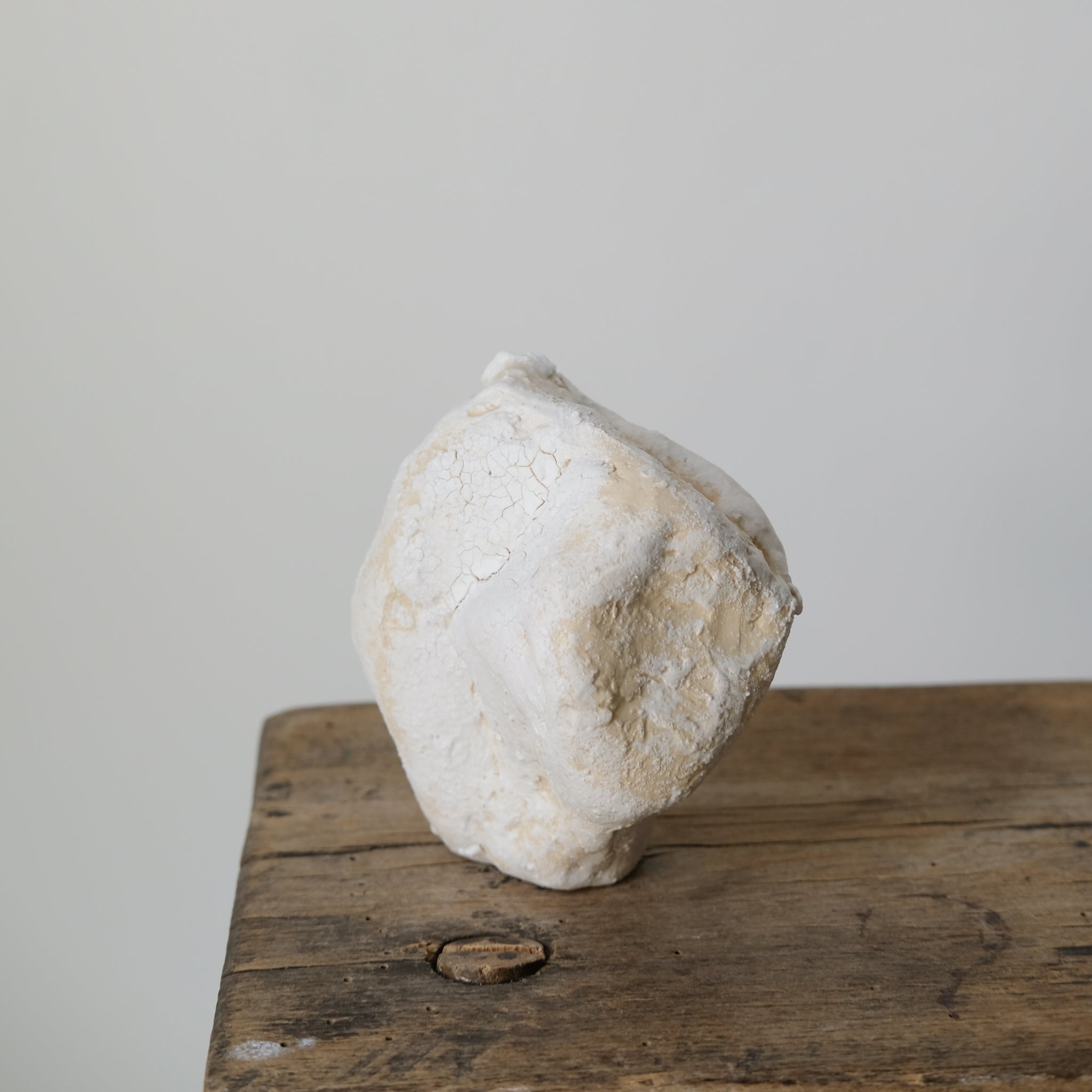 Vase Tatry, Slovakia 2019 de Yellow Nose Studio chez Brutal Ceramics