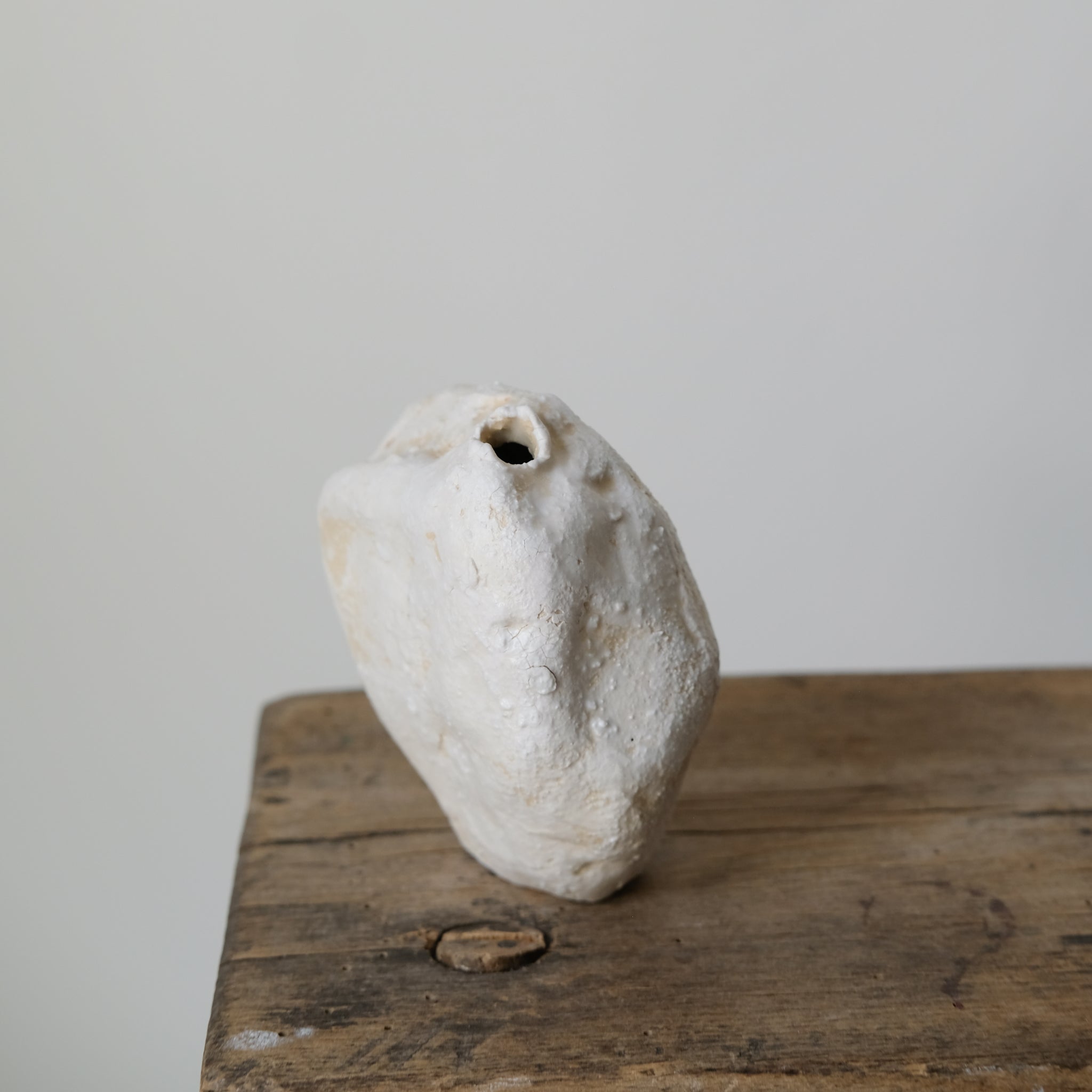 Vase Tatry, Slovakia 2019 de Yellow Nose Studio chez Brutal Ceramics