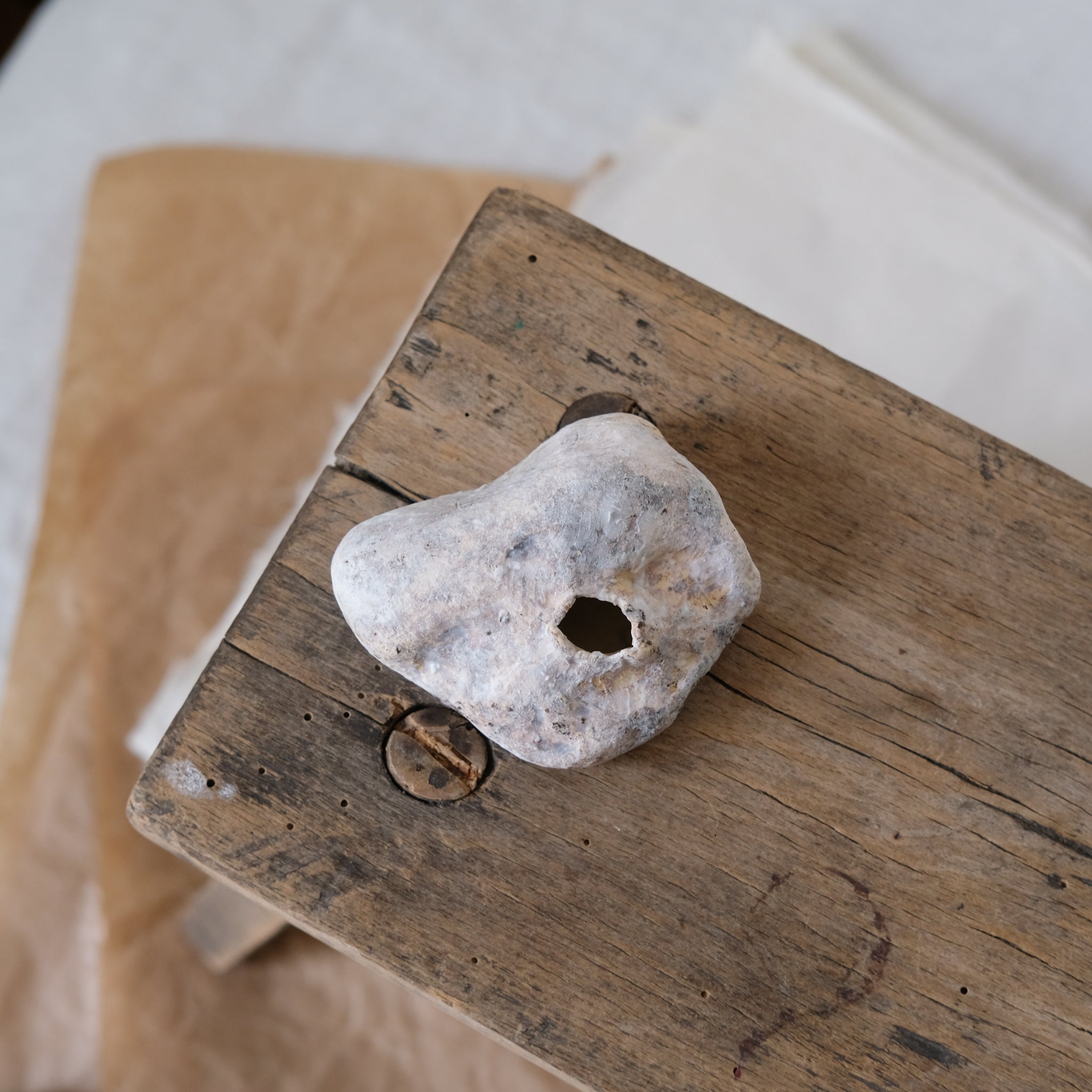 Vase The Hague, Netherlands, 2017 de Yellow Nose Studio chez Brutal Ceramics