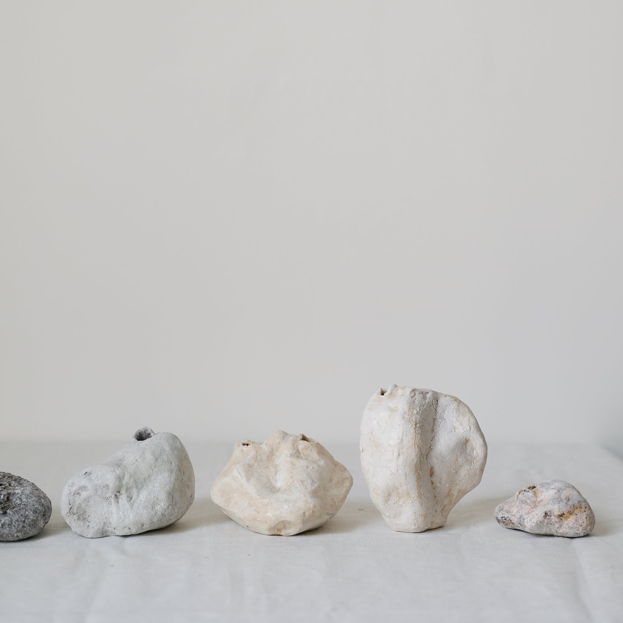 Vase Tatry, Slovakia 2019 de Yellow Nose Studio chez Brutal Ceramics