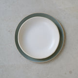 Assiette creuse blanc satiné en grès par Lucie Faucon chez Brutal