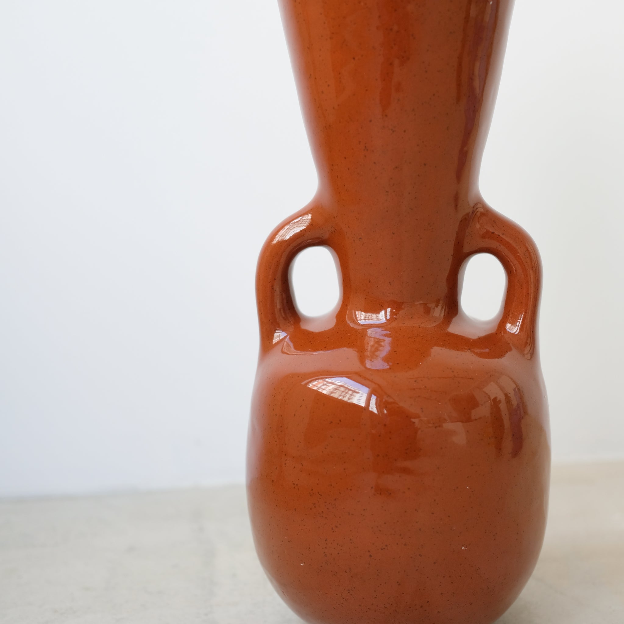 Vase 05 in sandstone, shiny red by Jade Paton at Brutal Ceramics