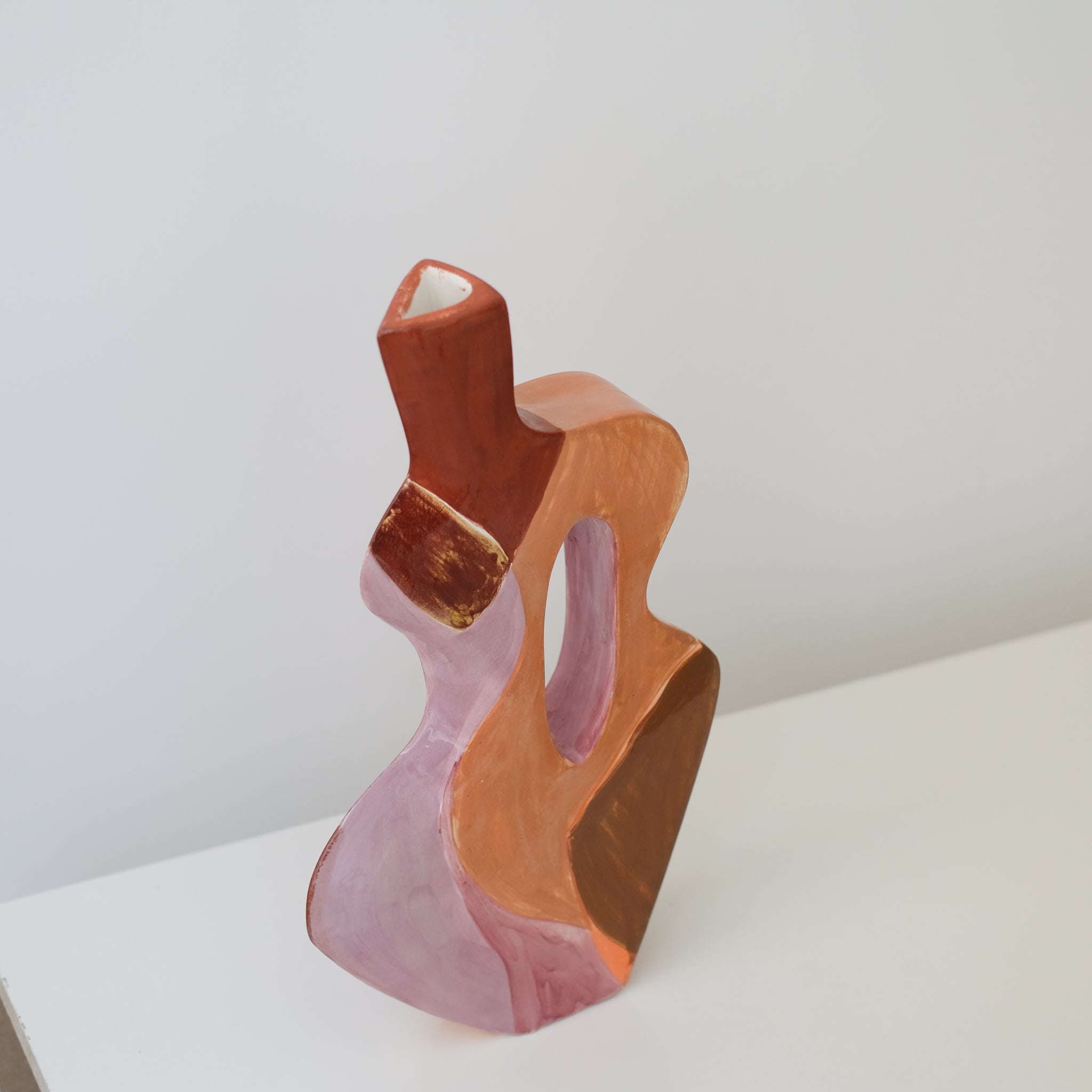 Vase en faïence H 42cm Milan par Rosi Mistou pour Brutal Ceramics