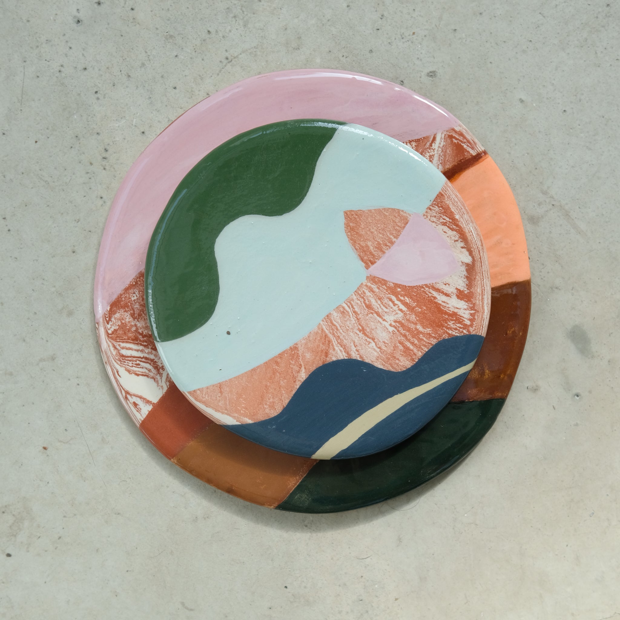 Assiette plate 15cm Bastia par Rosi Mistou pour Brutal Ceramics