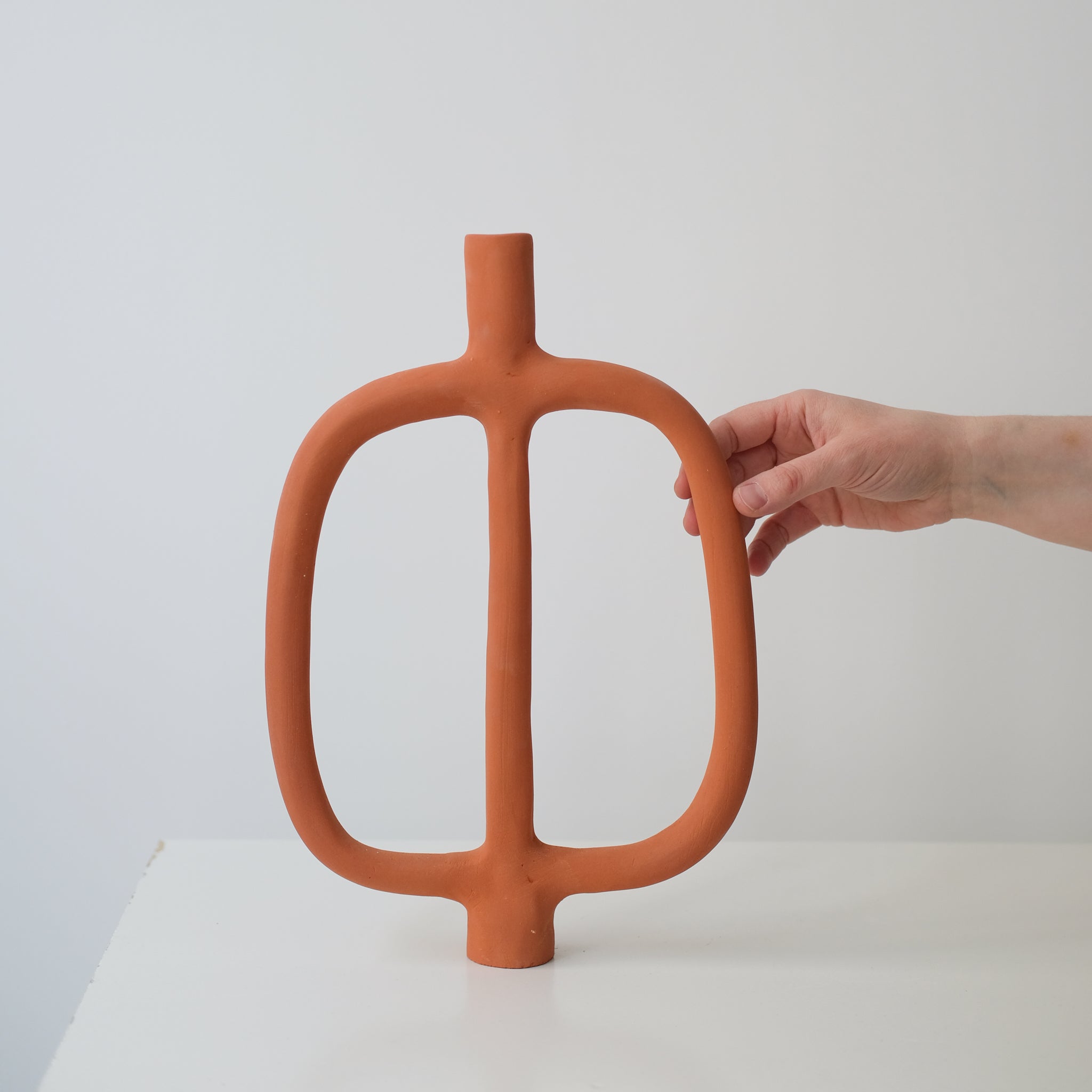 Bougeoir 04 H 35,5cm par Rosi Mistou pour Brutal Ceramics