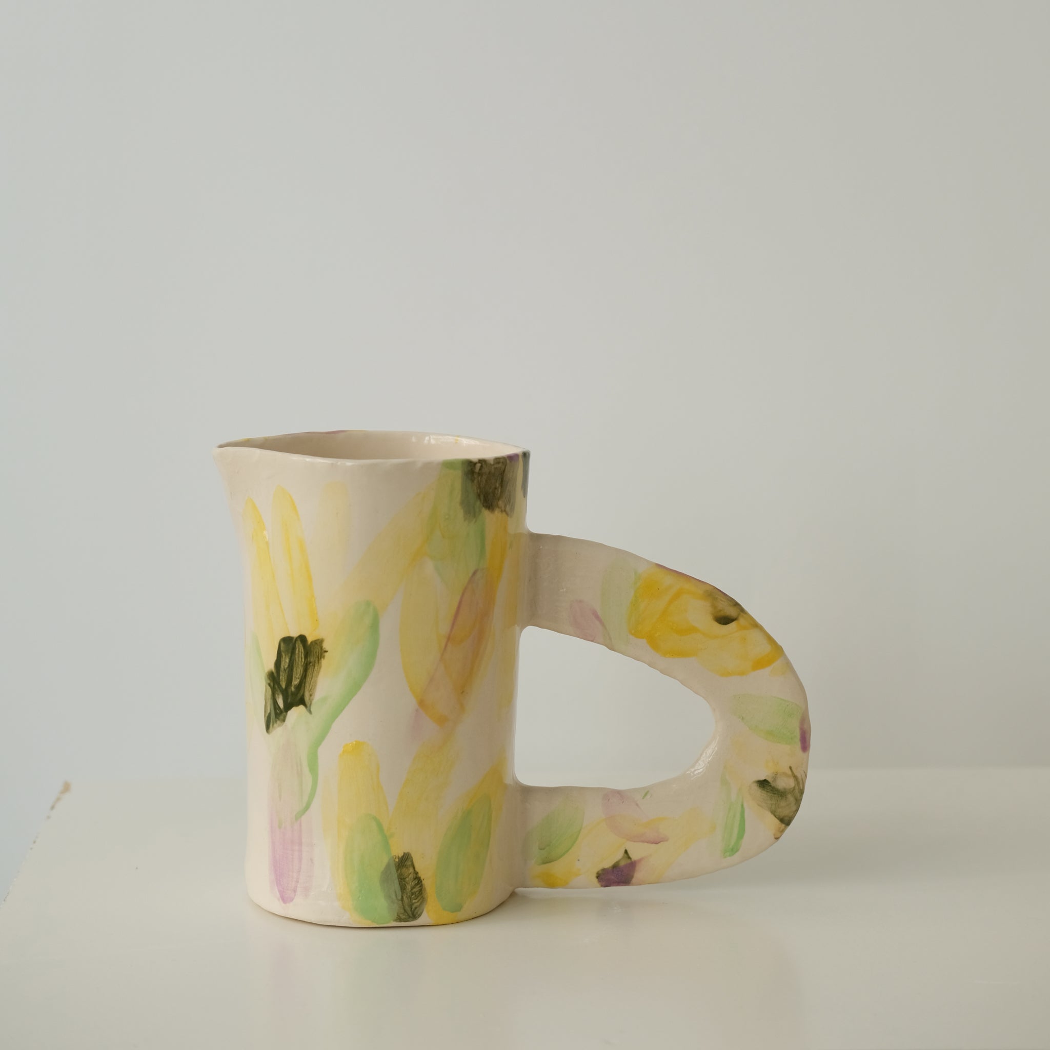 Pichet en faïence H 18cm Fleurs de Samantha Kerdine pour Brutal 