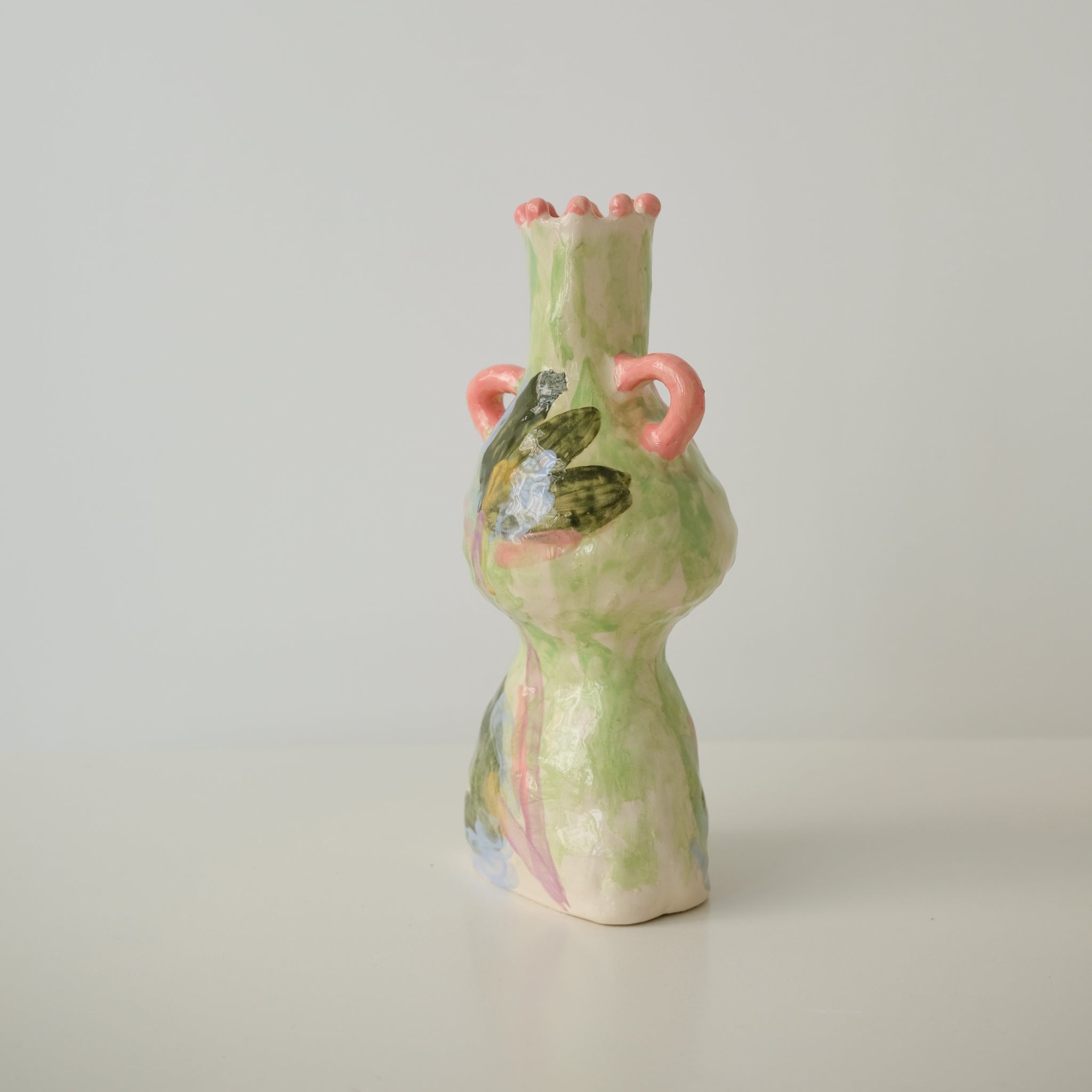 Vase en faïence H 25cm de Samantha Kerdine pour Brutal Ceramics