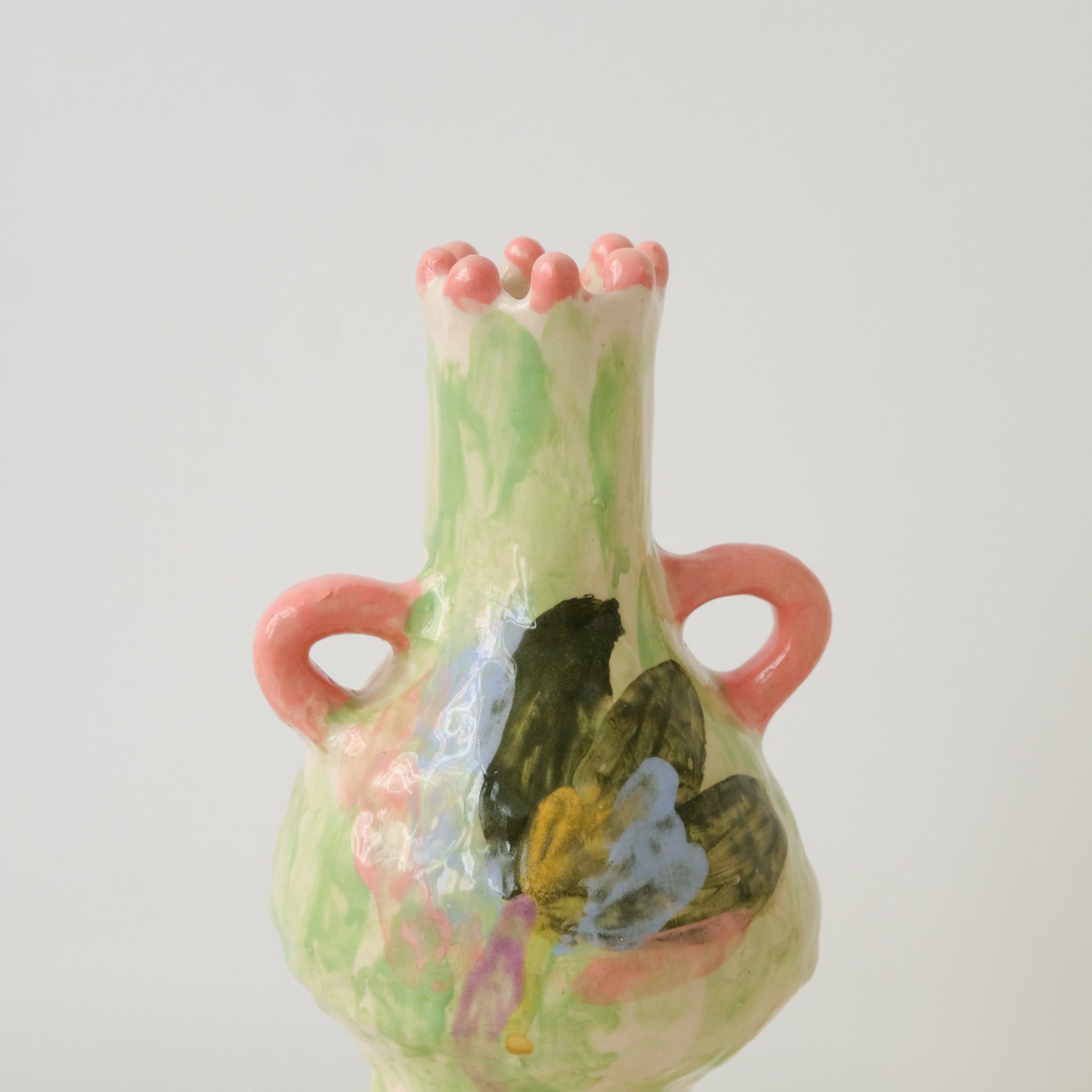 Vase en faïence H 25cm de Samantha Kerdine pour Brutal Ceramics