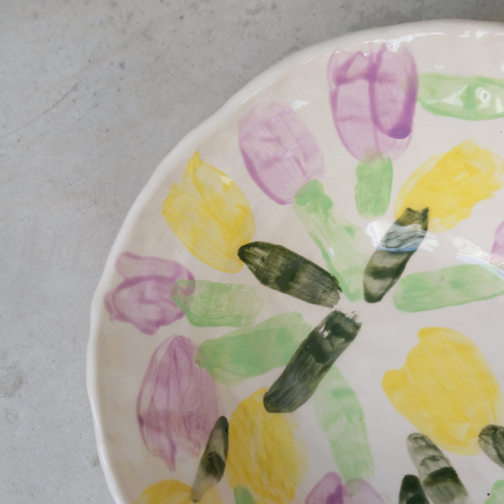 Saladier en faïence H 18cm petites fleurs de Samantha Kerdine pour Brutal 