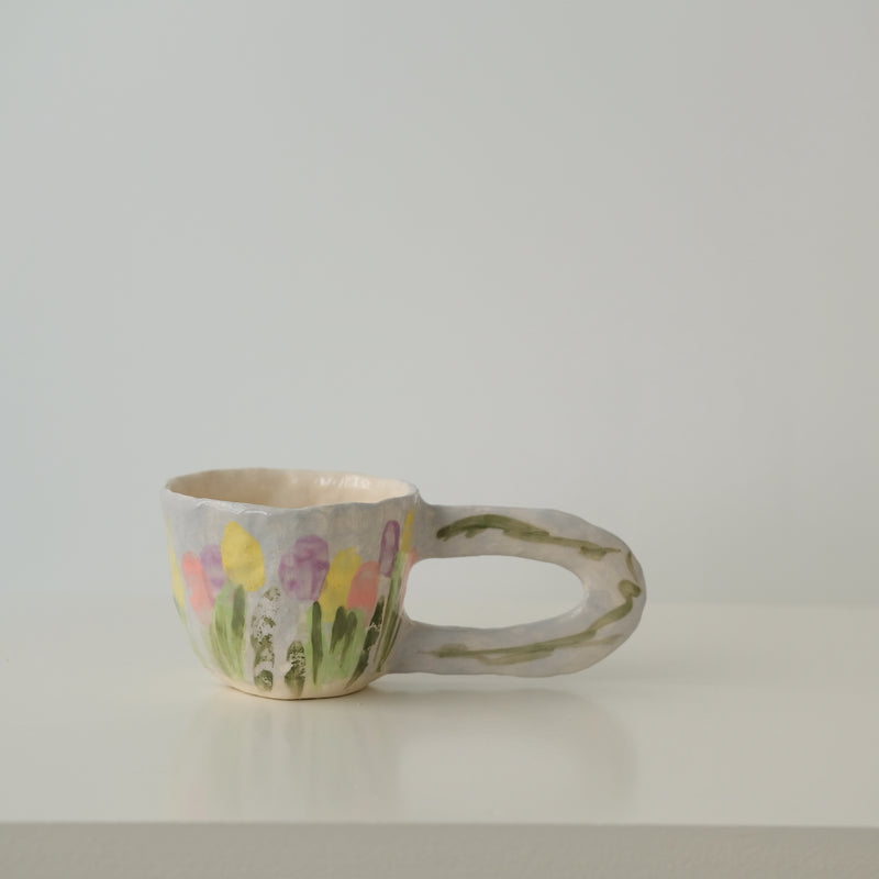 Tasse en faïence H 18cm paysage de Samantha Kerdine pour Brutal Ceramics