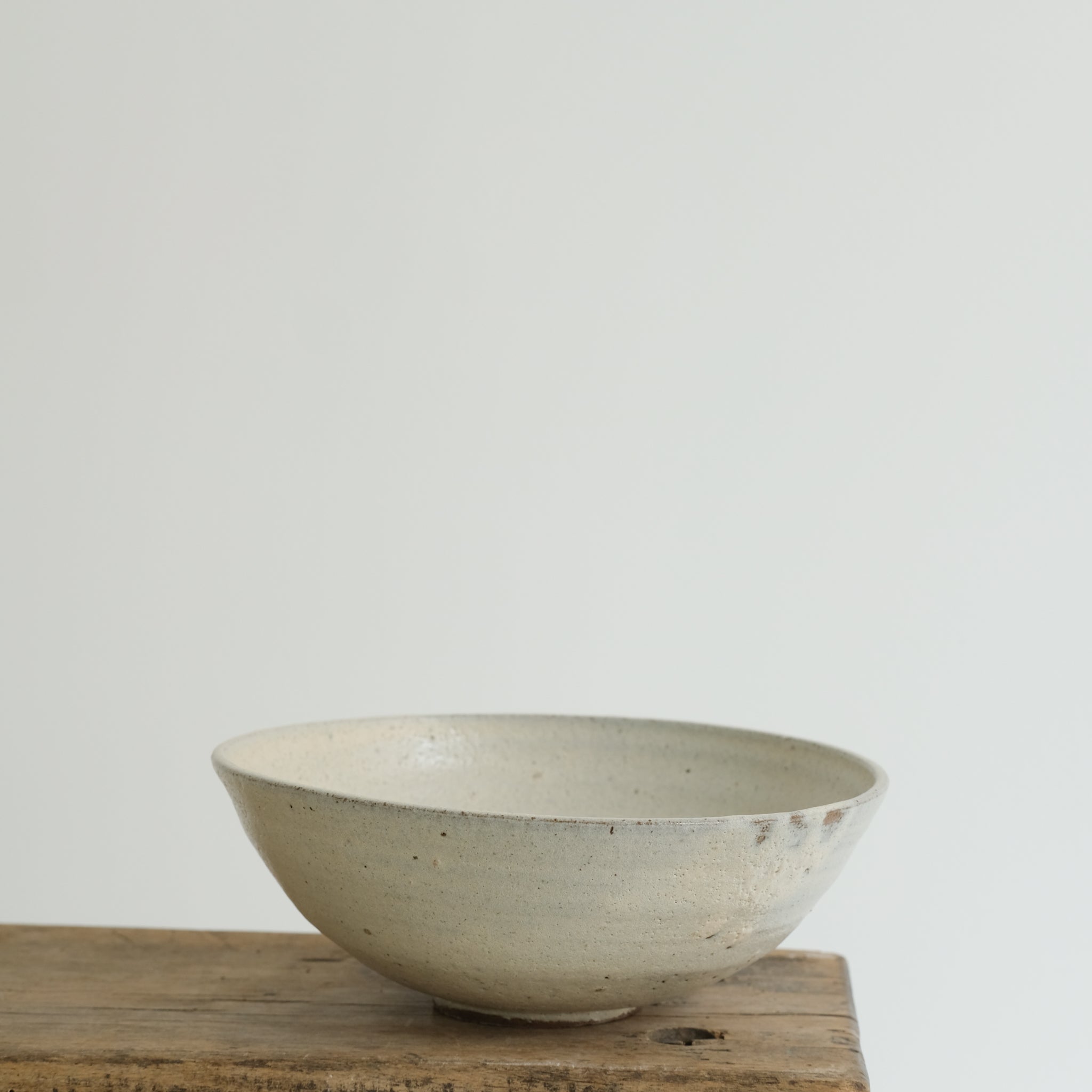 Bol en en grès rouge, émail beige par Atelier Vitrac chez Brutal