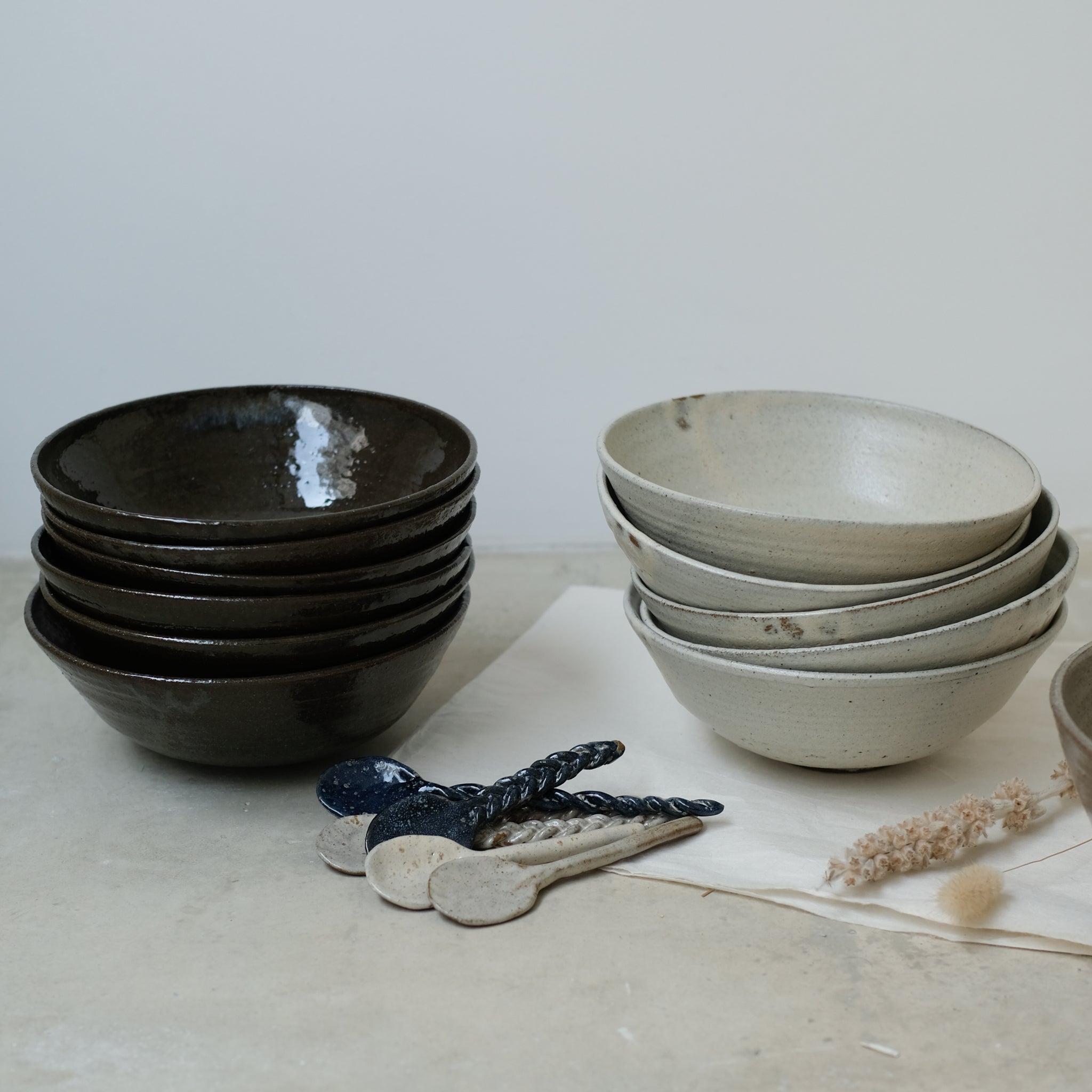 Red stoneware bowl D 19cm - Dark green