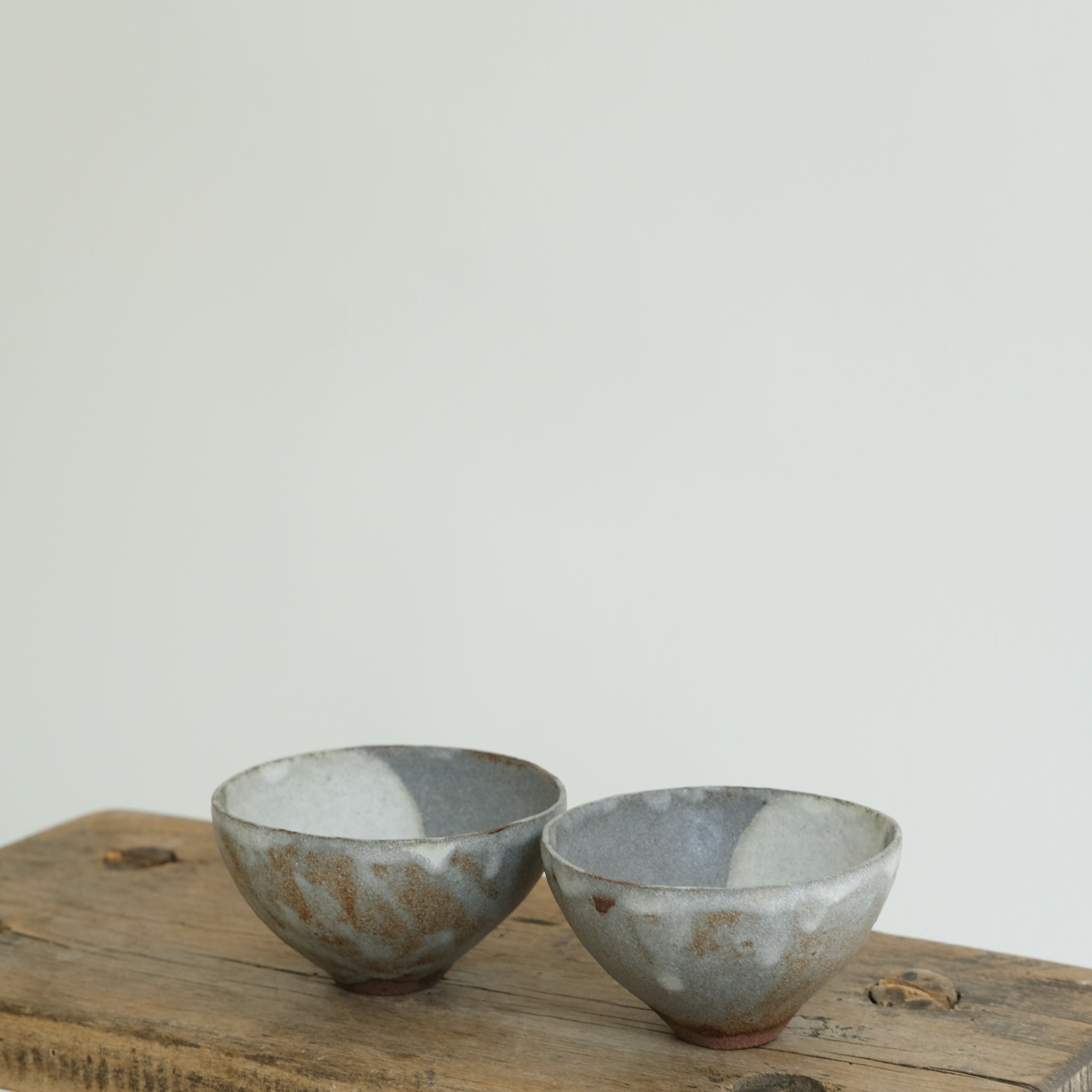 Bol en grès rouge D 8,5cm(o) - gris/bleu de Cups cups cups chez Brutal