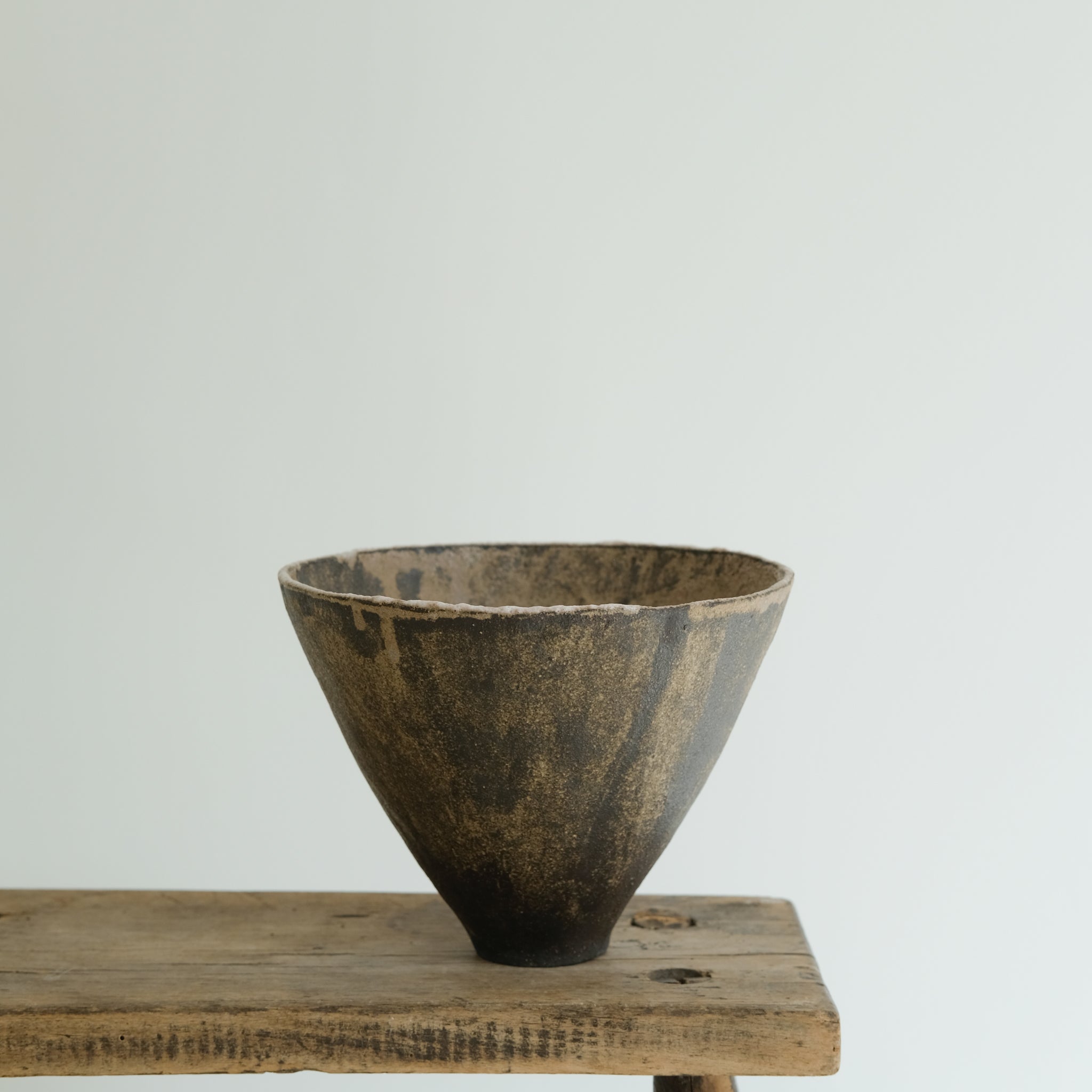 Coupe en grès noir D 17cm(x) - brun de Cups cups cups chez Brutal