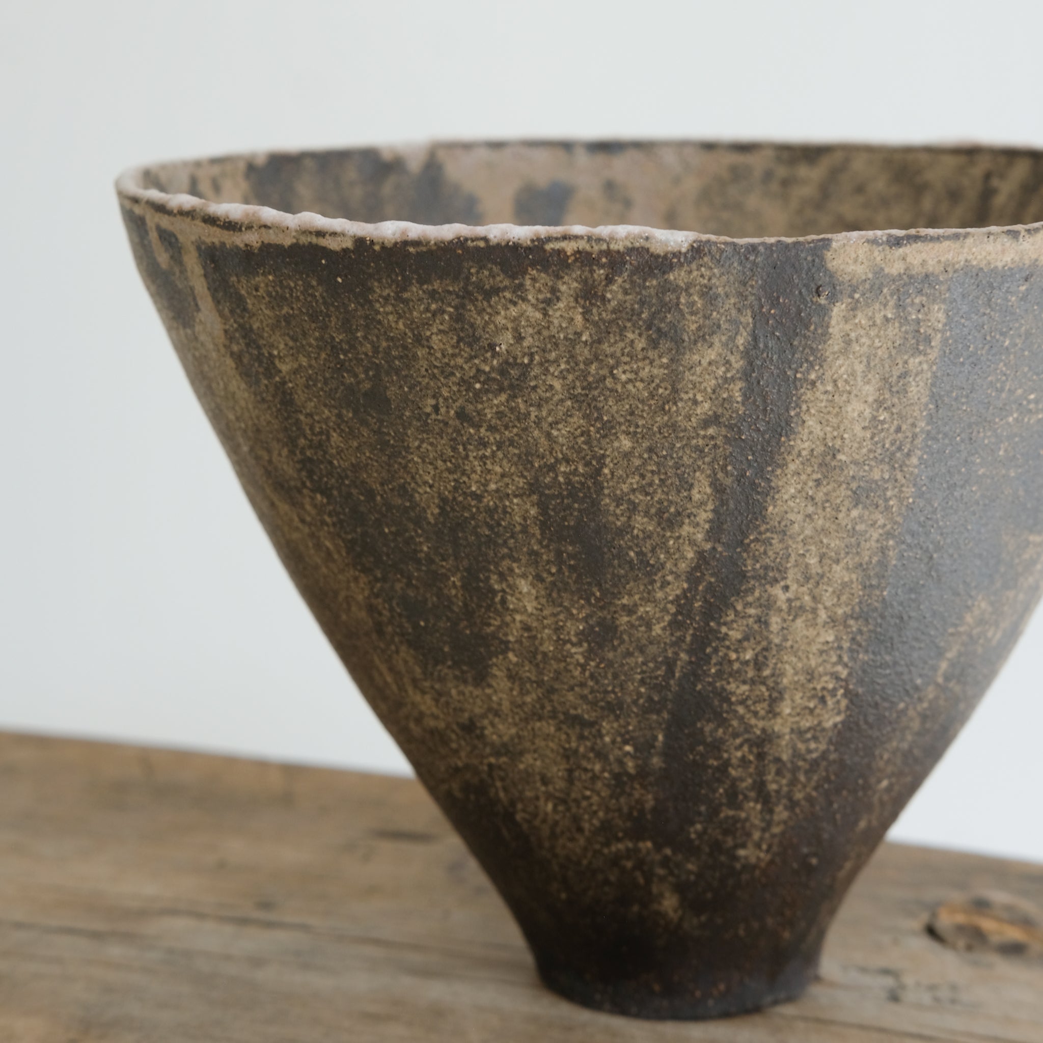 Coupe en grès noir D 17cm(x) - brun de Cups cups cups chez Brutal