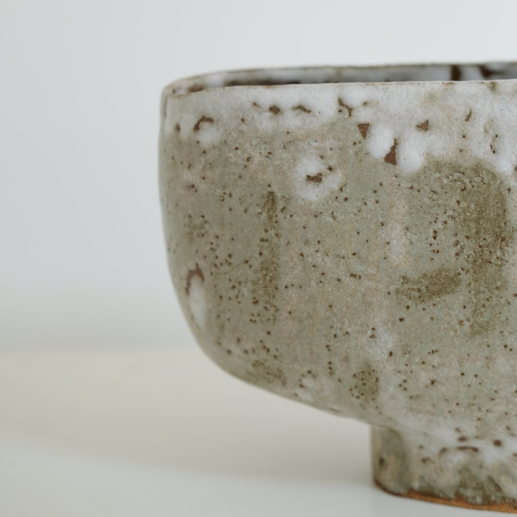 Vase en grès roux H 20cm(z) - Bruns de Cups cups cups chez Brutal Ceramics