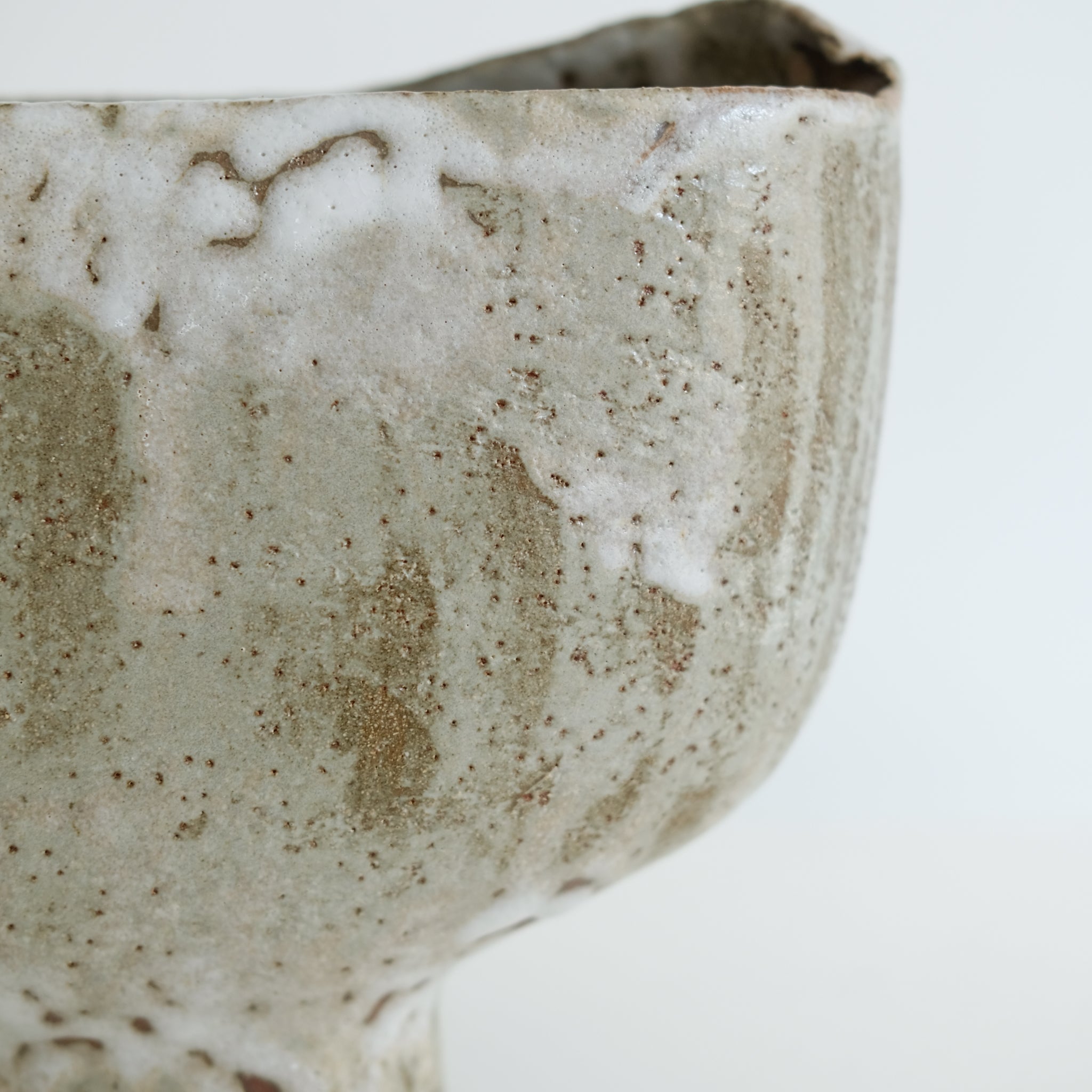 Vase en grès roux H 20cm(z) - Bruns de Cups cups cups chez Brutal Ceramics