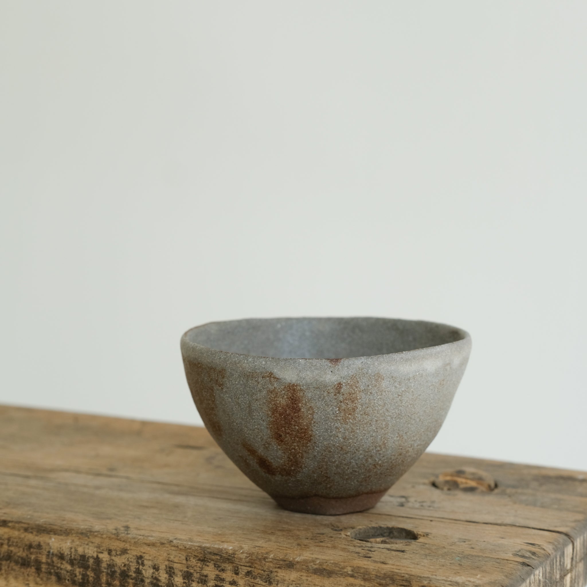Bol en grès rouge D 9,5cm(p) - gris/bleu de Cups cups cups chez Brutal