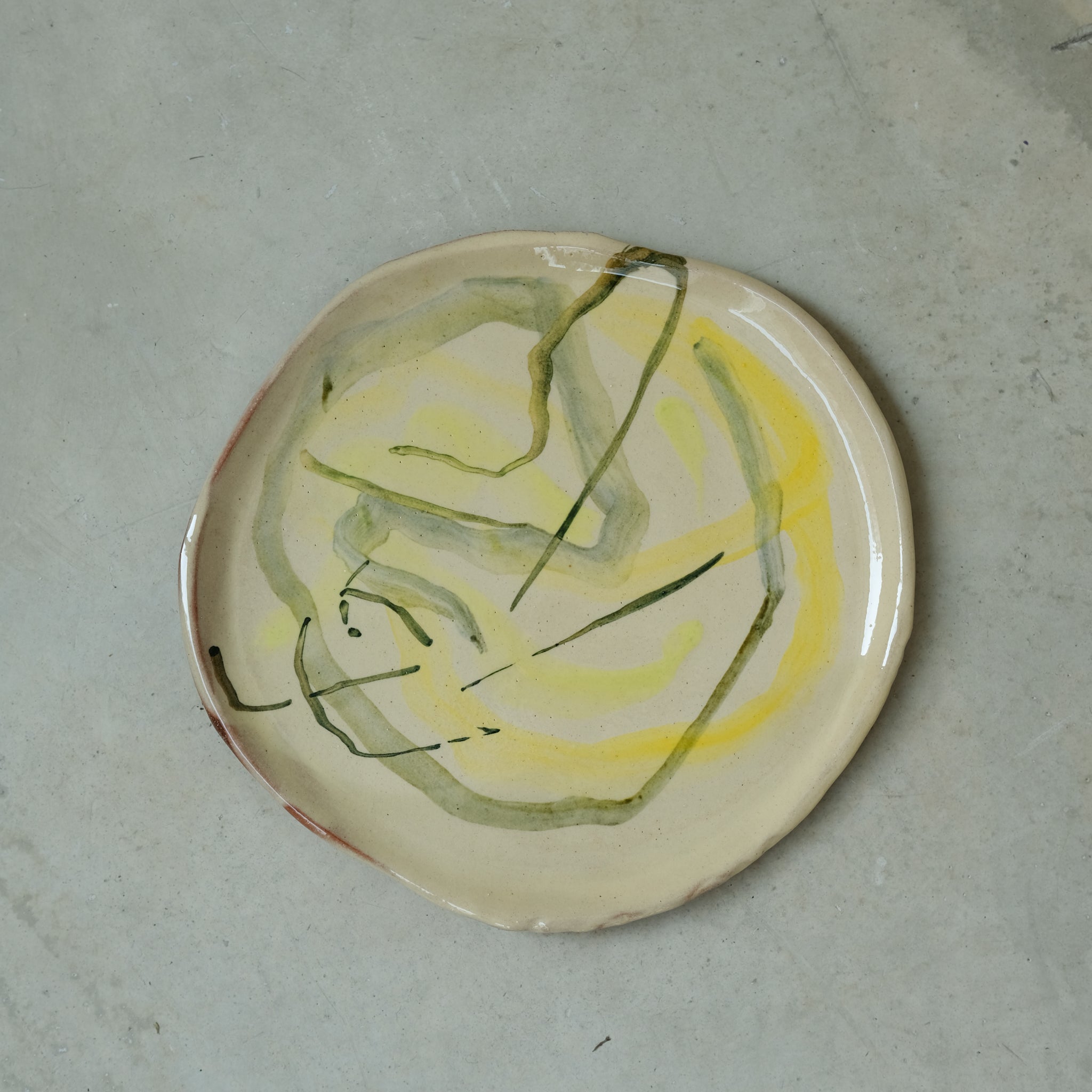 Assiette 10 GM D25cm en faience rouge multicolore par Héloïse Bariol 