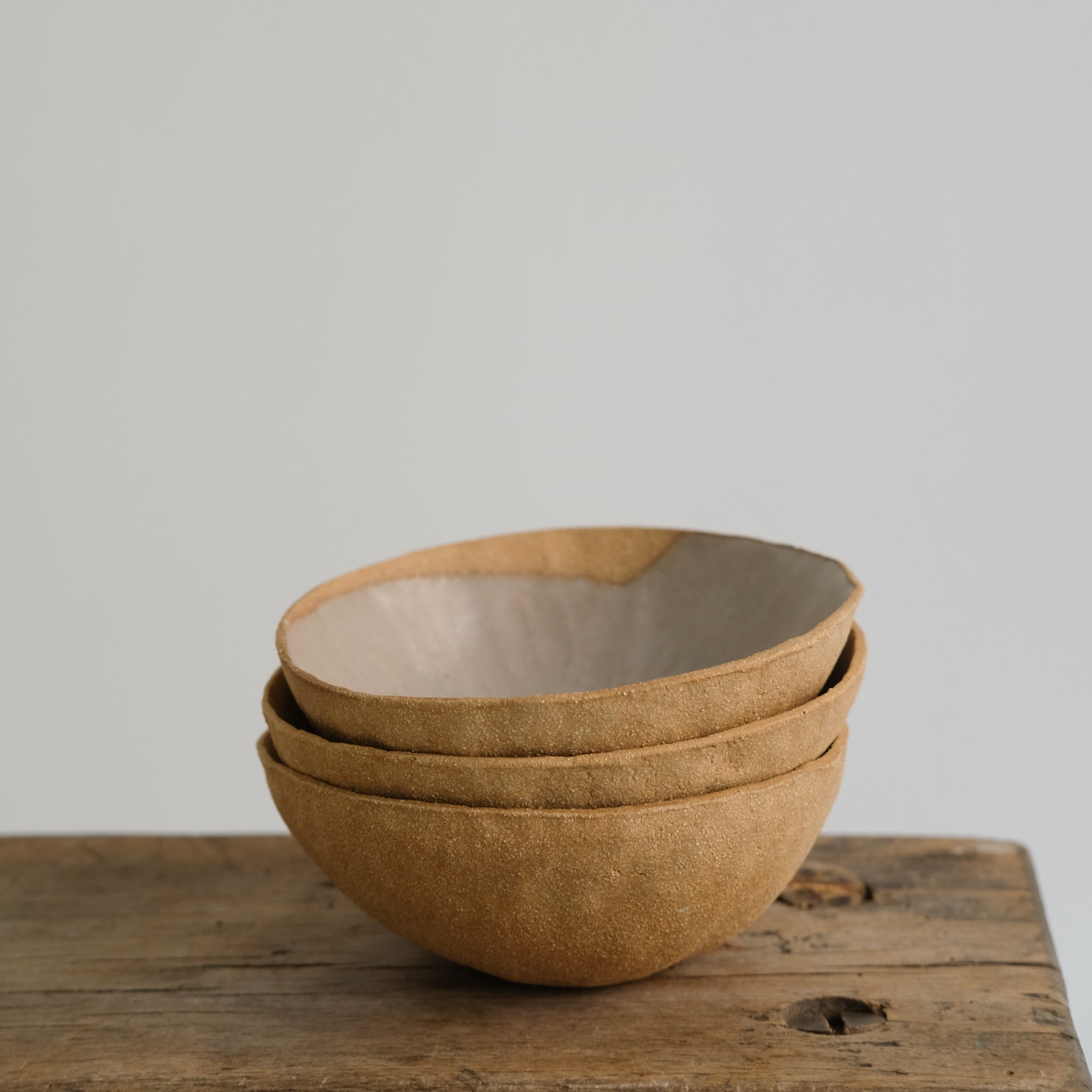 Bol en grès roux de Léa Baldassari chez Brutal Ceramics