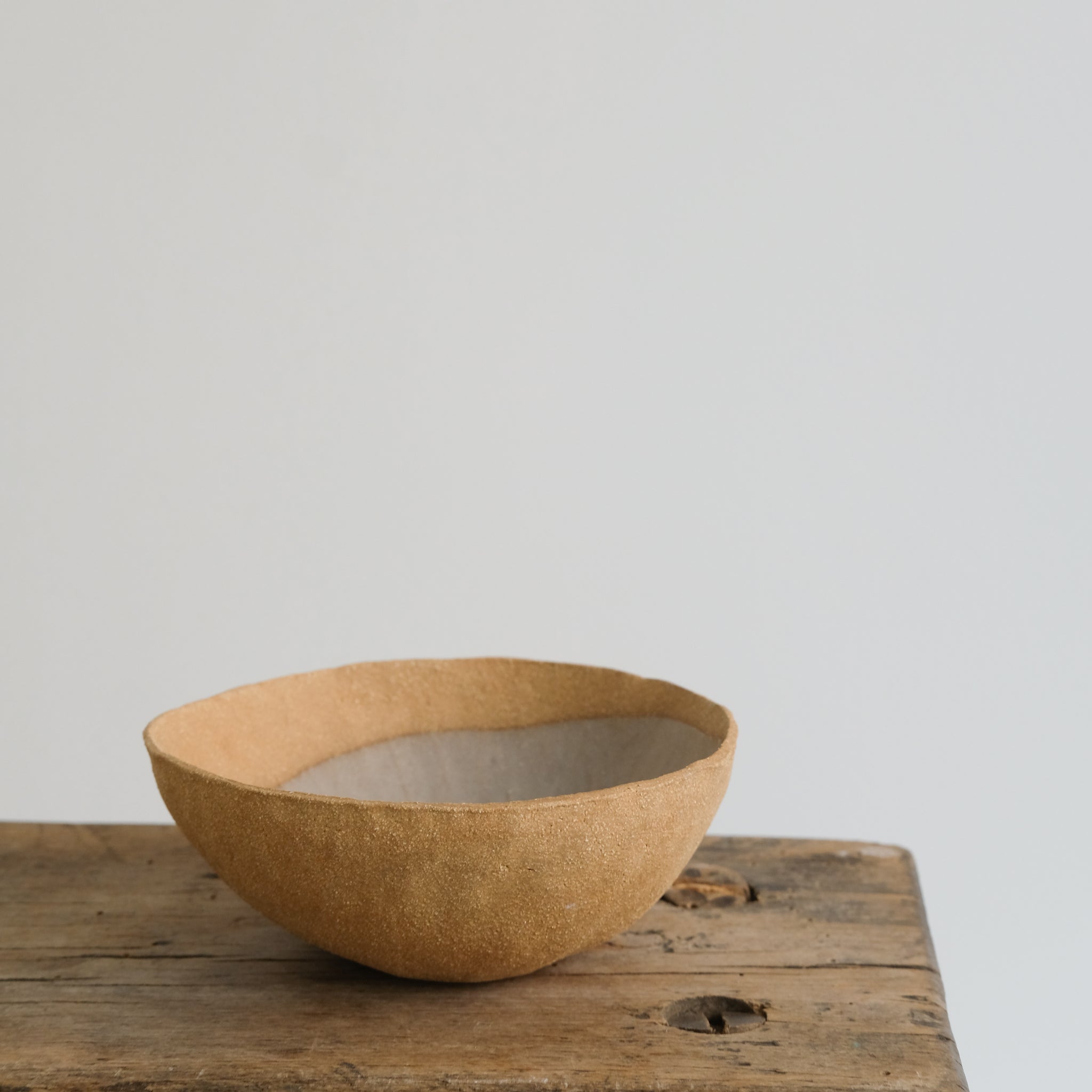 Bol en grès roux de Léa Baldassari chez Brutal Ceramics