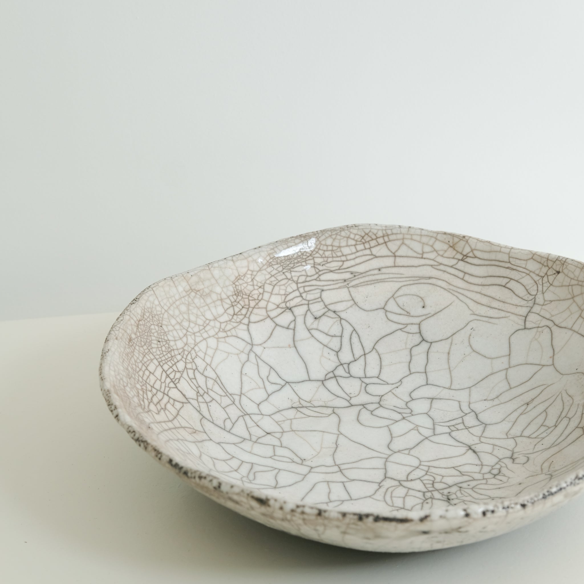 Coupe Raku en grès par la céramiste Potry chez Brutal Ceramics
