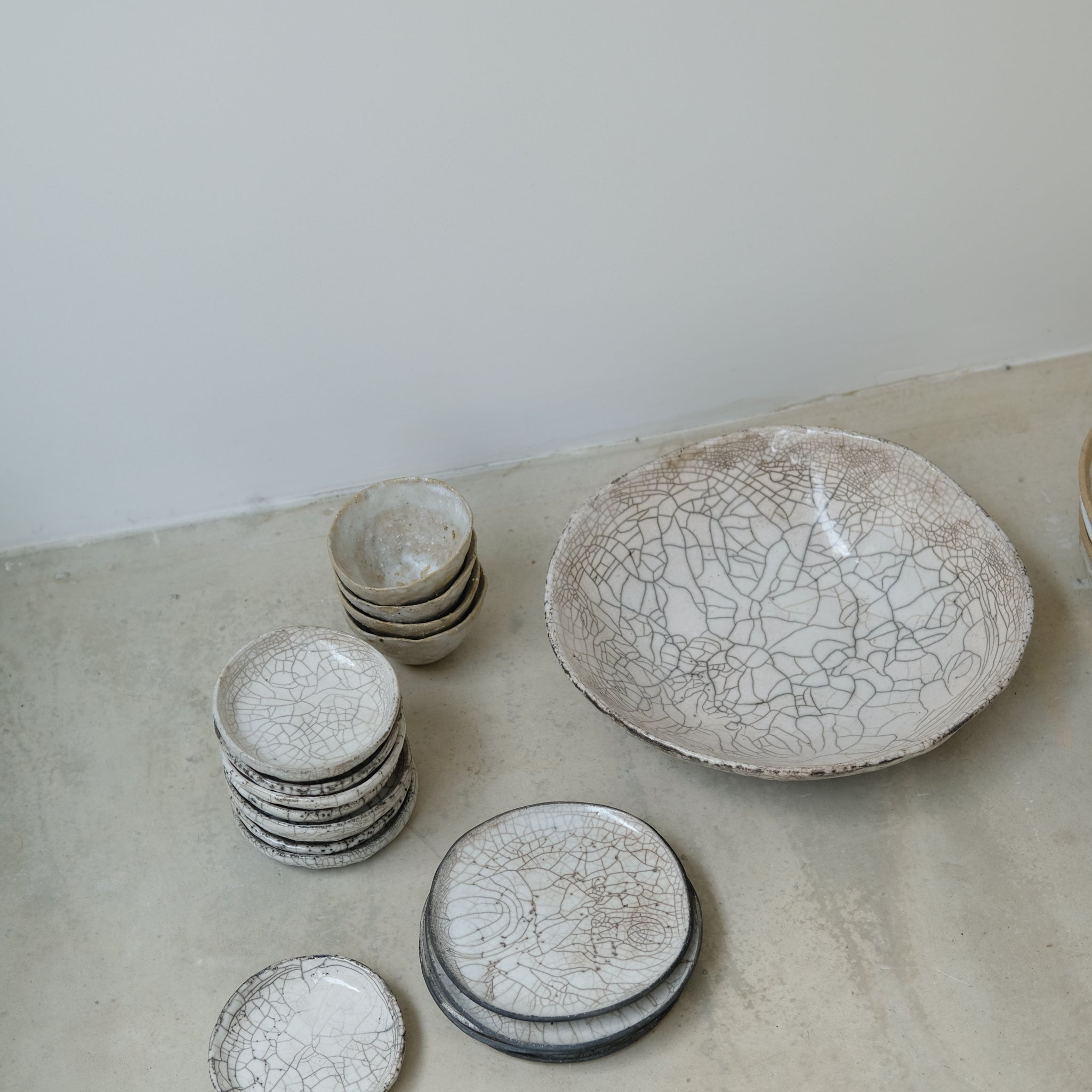 Coupe Raku en grès par la céramiste Potry chez Brutal Ceramics