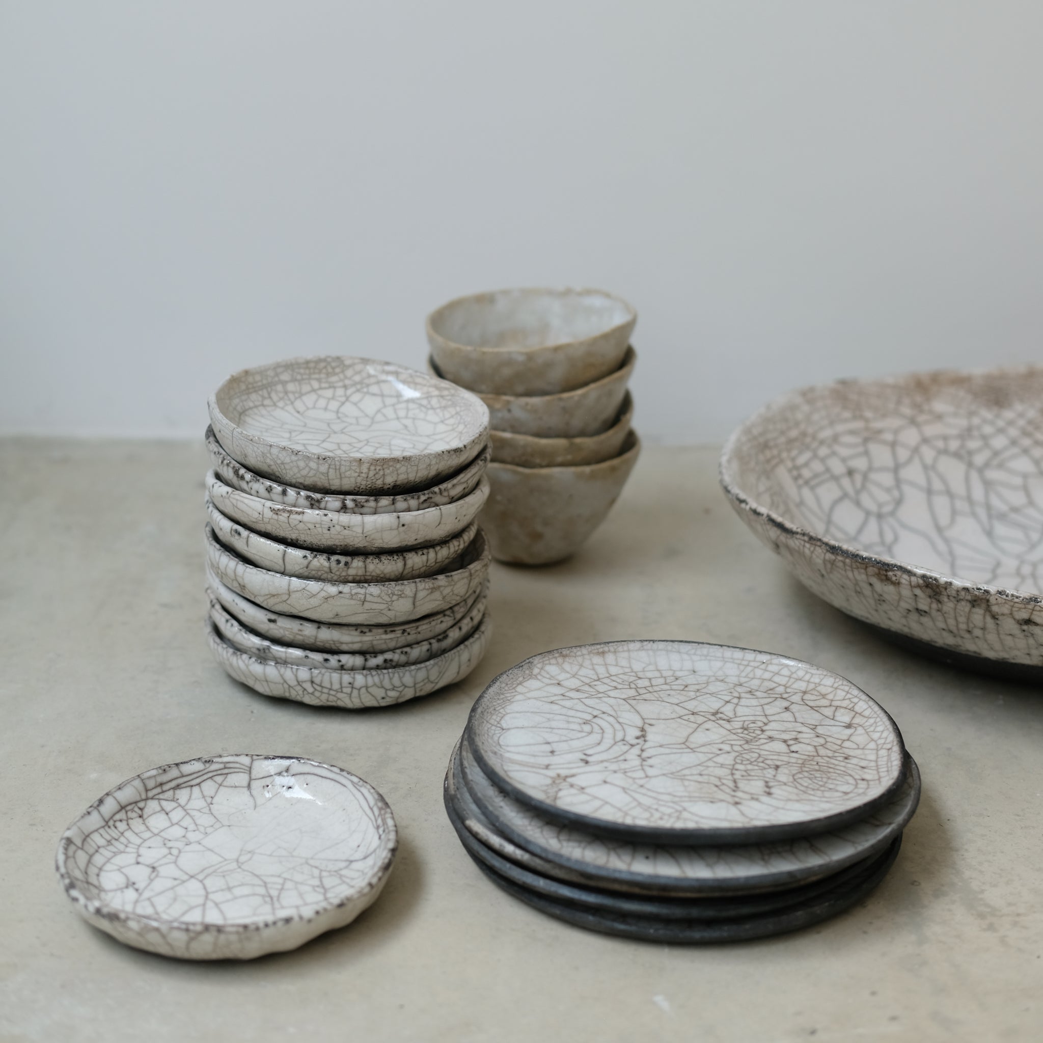Assiette D17cm  Raku en grès par la céramiste Potry chez Brutal 