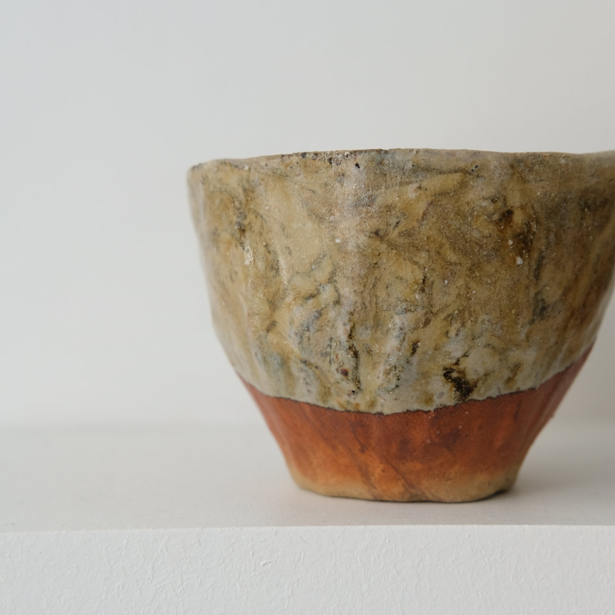 Tasse en terre glanée 160ml  - Vert Gris de Judith Lasry pour Brutal Ceramics