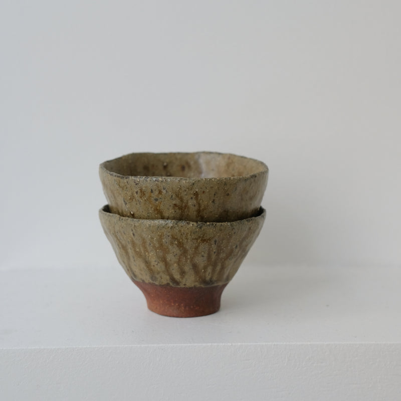 Tasse en terre glanée 60ml  - Vert de Judith Lasry pour Brutal Ceramics
