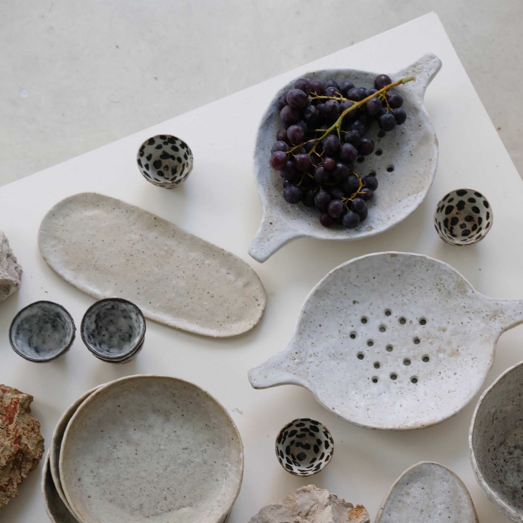 Passoire en terre glanée D 21cm- Blanc mat par Potry pour Brutal Ceramics