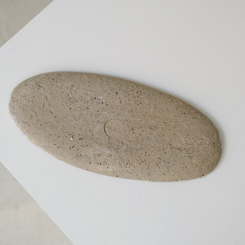 Plat Oval en terre glanée L 27cm- blanc satiné par Potry pour Brutal Ceramics