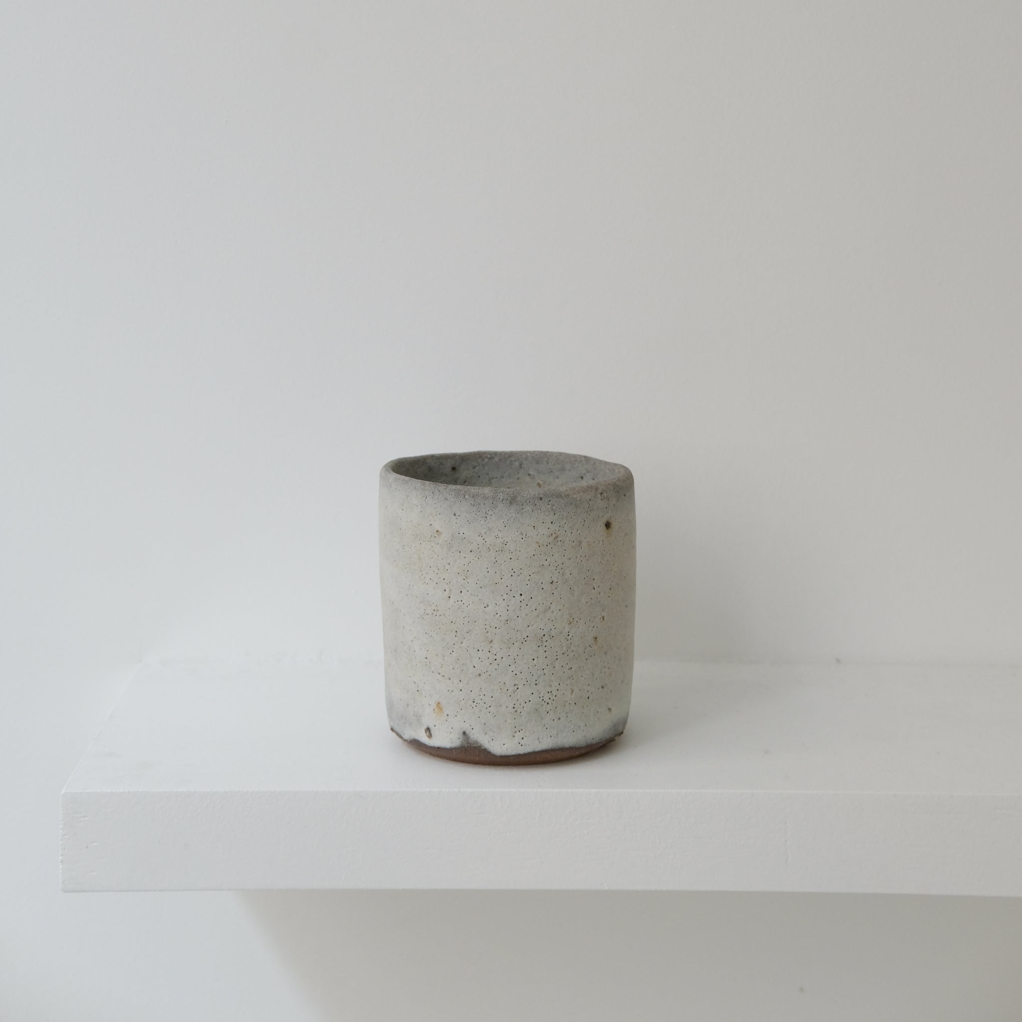 Tasse 240ml par le céramiste Benoit Audureau chez Brutal Ceramics