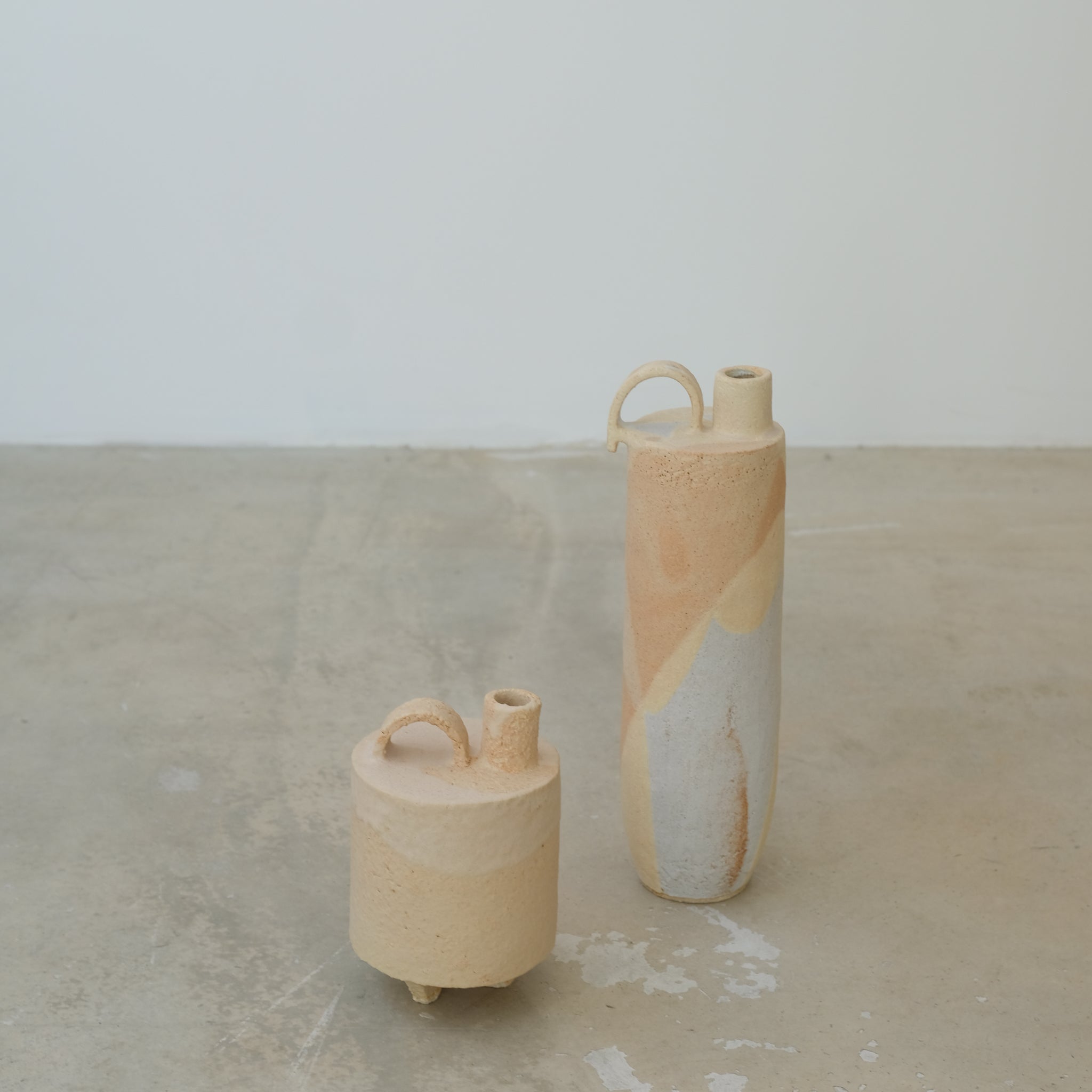 Bouteille H27cm abricot Catherine Dix Ceramics chez Brutal Ceramics