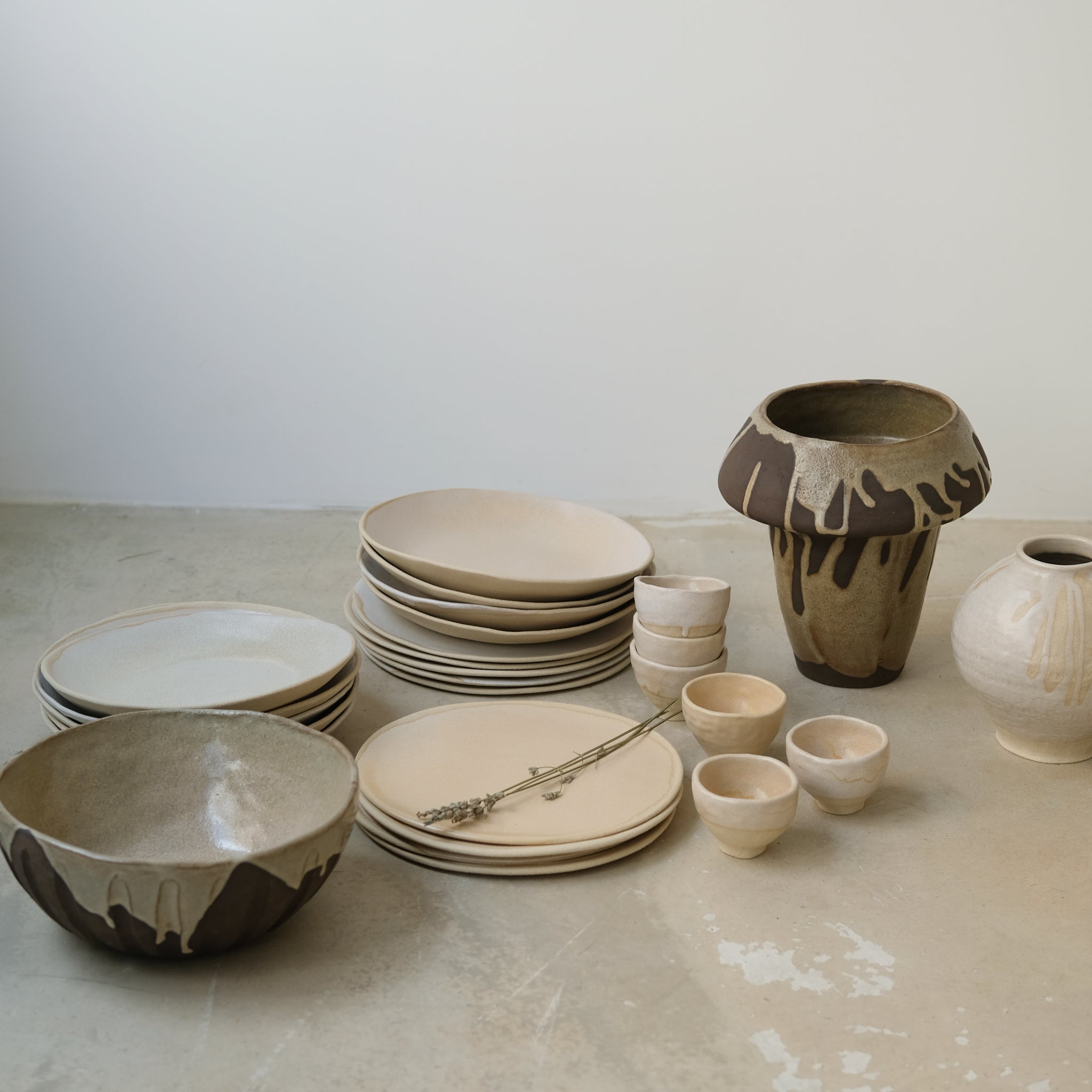 Tasse chouchou 80ml rosé par la céramiste Hélène Maury chez Brutal Ceramics