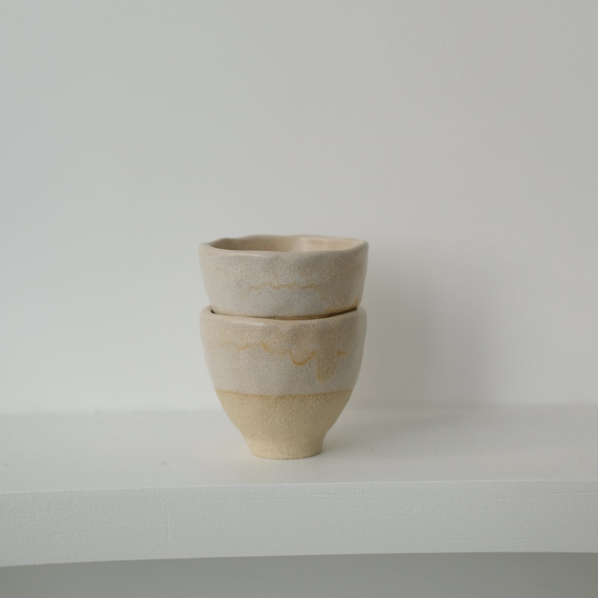 Tasse chouchou 80ml rosé par la céramiste Hélène Maury chez Brutal Ceramics